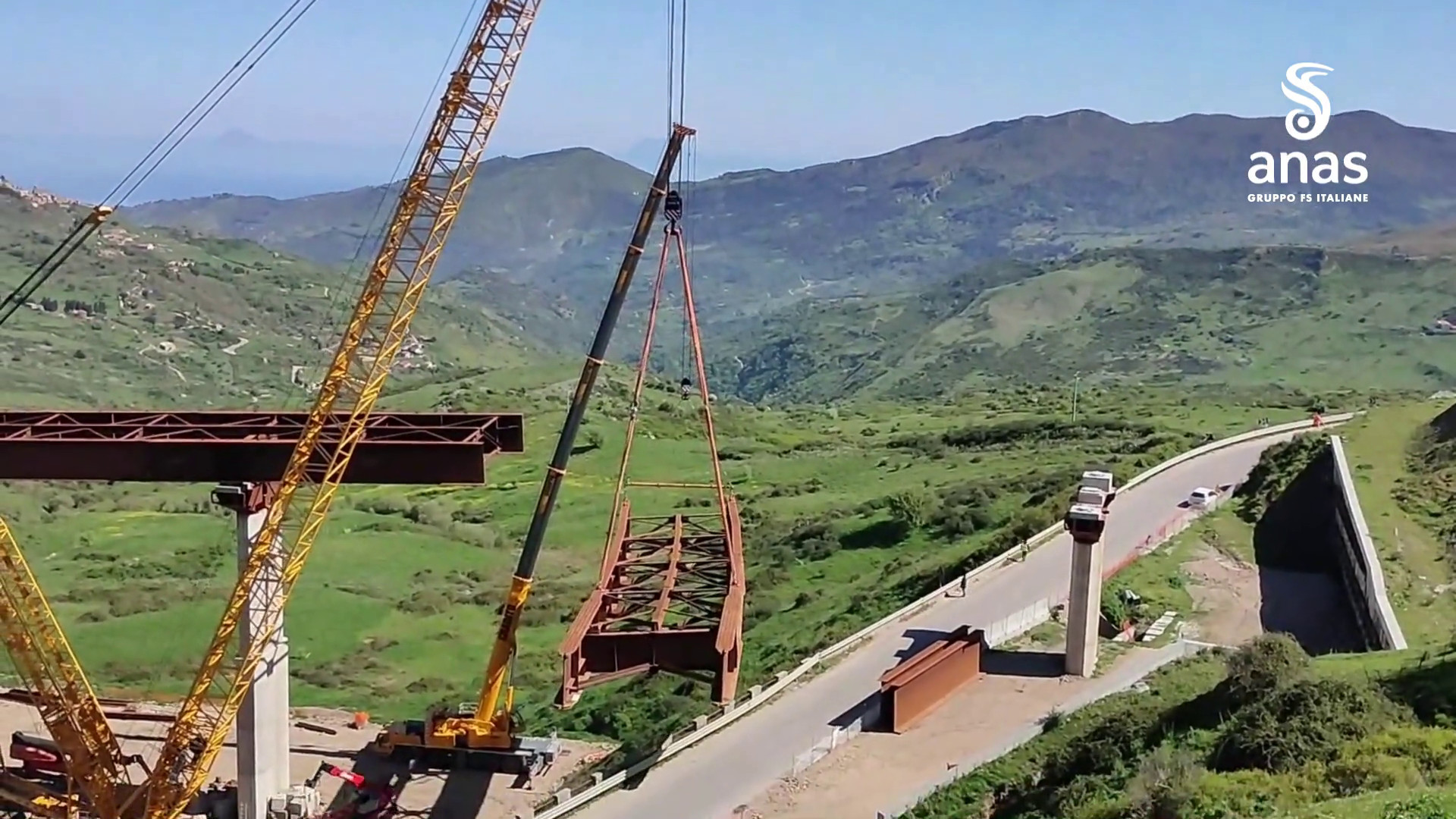 Varo Del Viadotto Rogillo Sulla Statale Nel Messinese