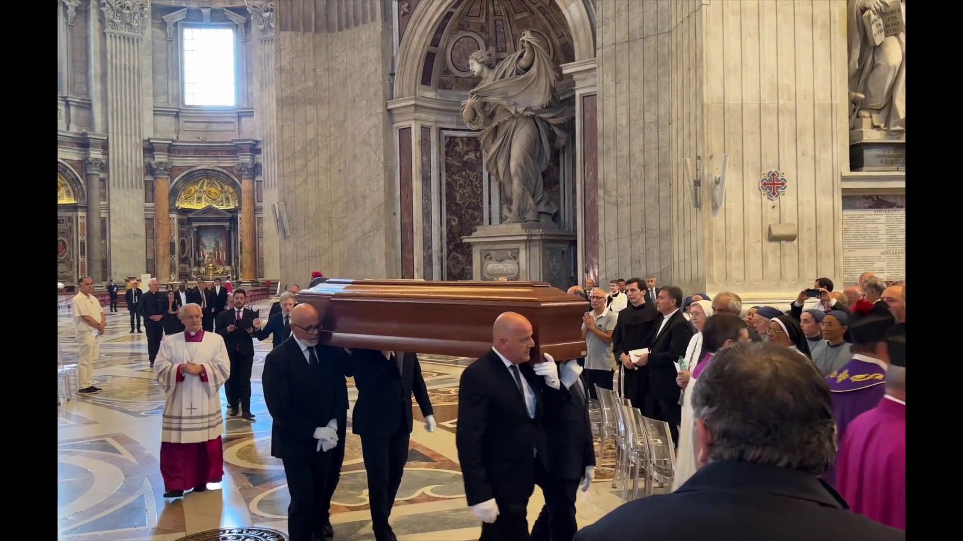 Alla Basilica di San Pietro l'ultimo saluto al cardinale Camillo Ruini