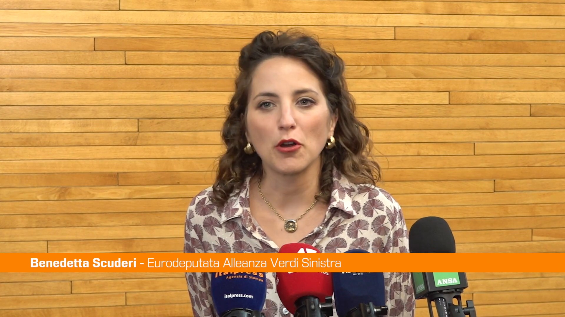 Ue, Scuderi 