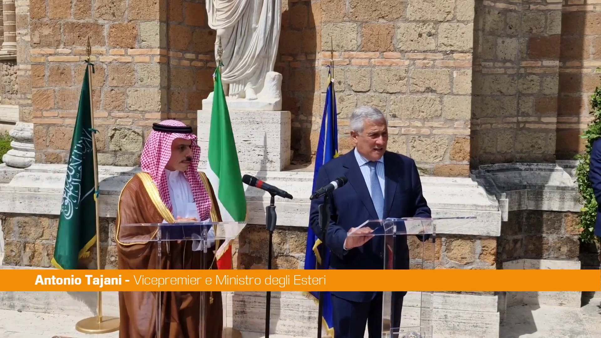 Arabia Saudita, Tajani 