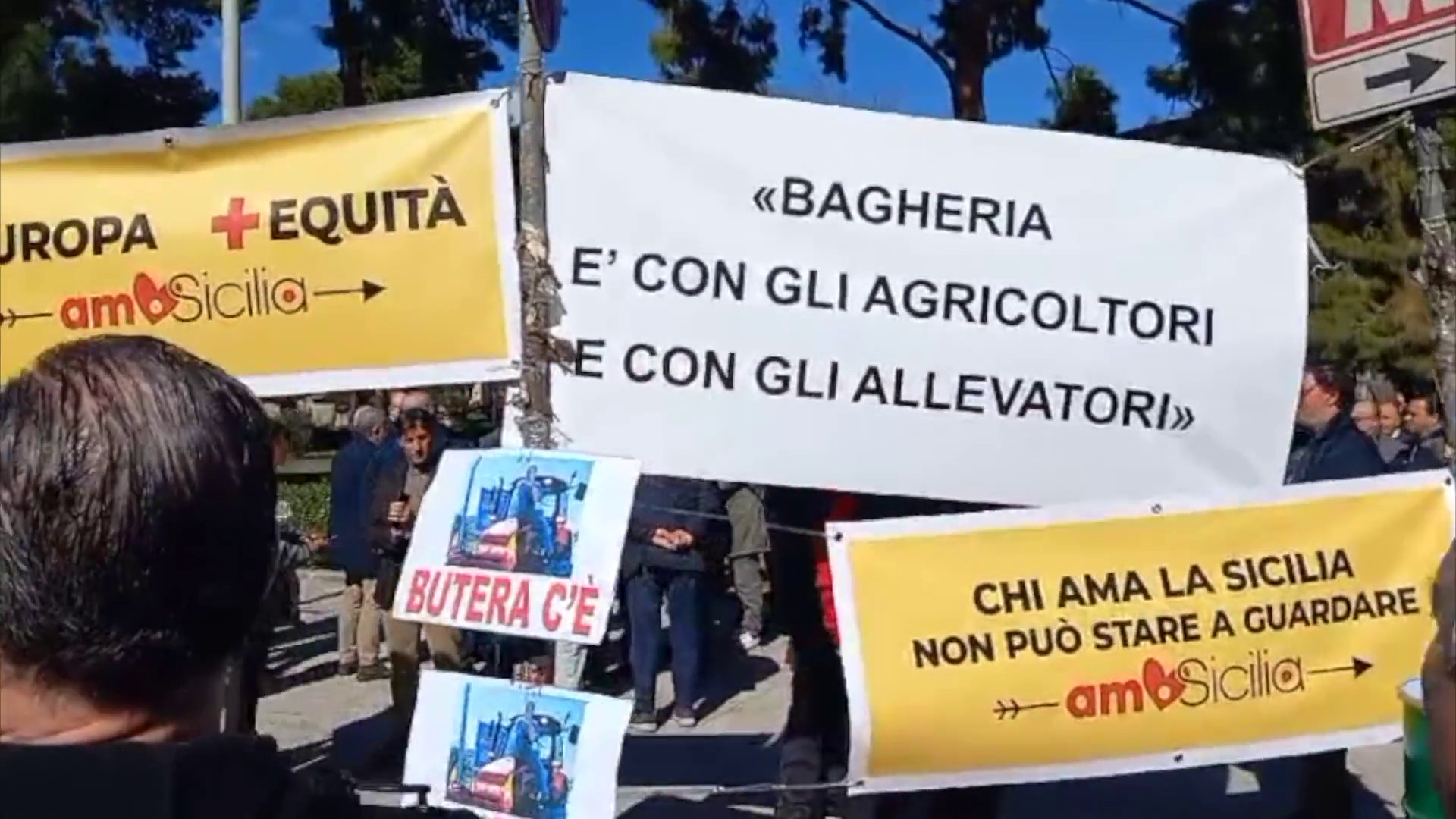 Agricoltori protestano a Palermo, sit-in davanti sede Regione