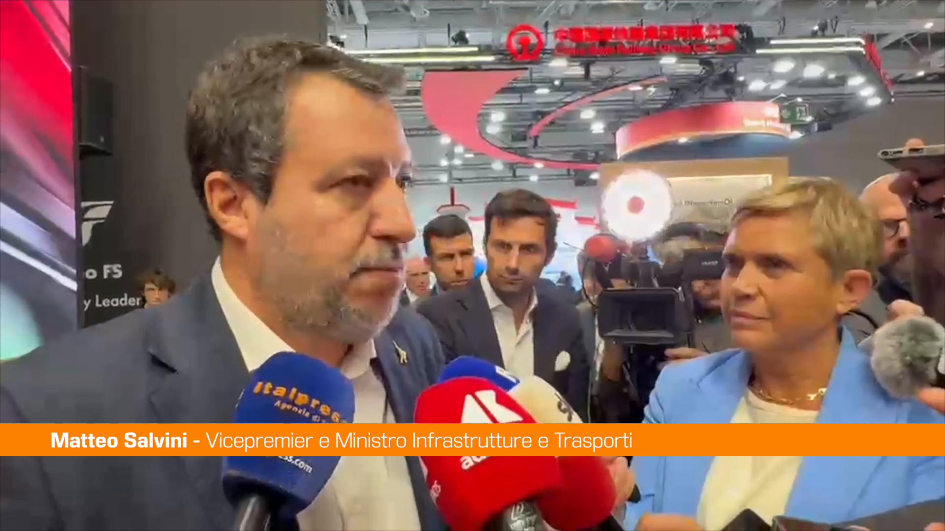 Conti pubblici, Salvini "Non possiamo restare bloccati da zero virgola"