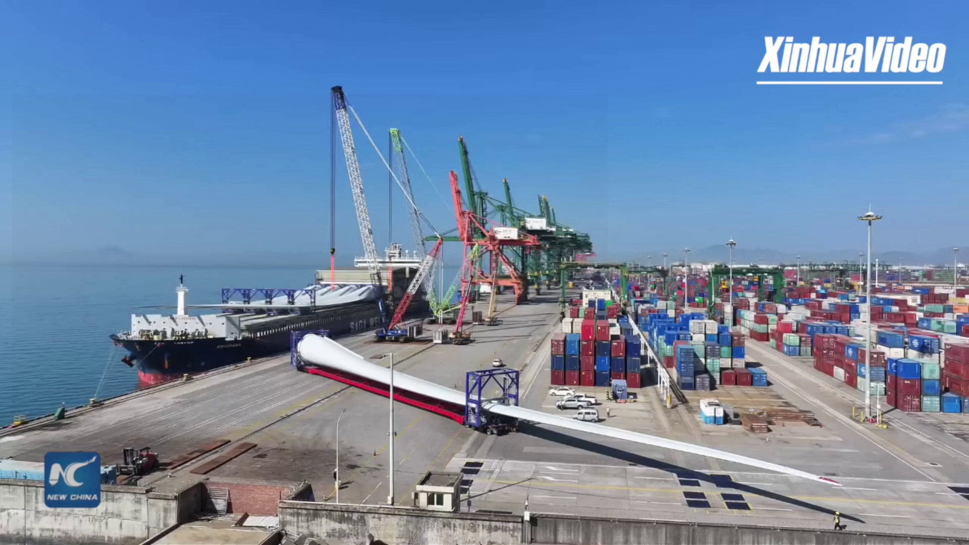 Cina, pale eoliche da 107 metri 