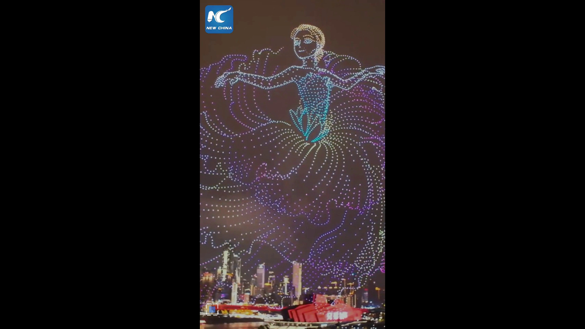 Cina: Chongqing, show di droni celebra Giornata internazionale della donna