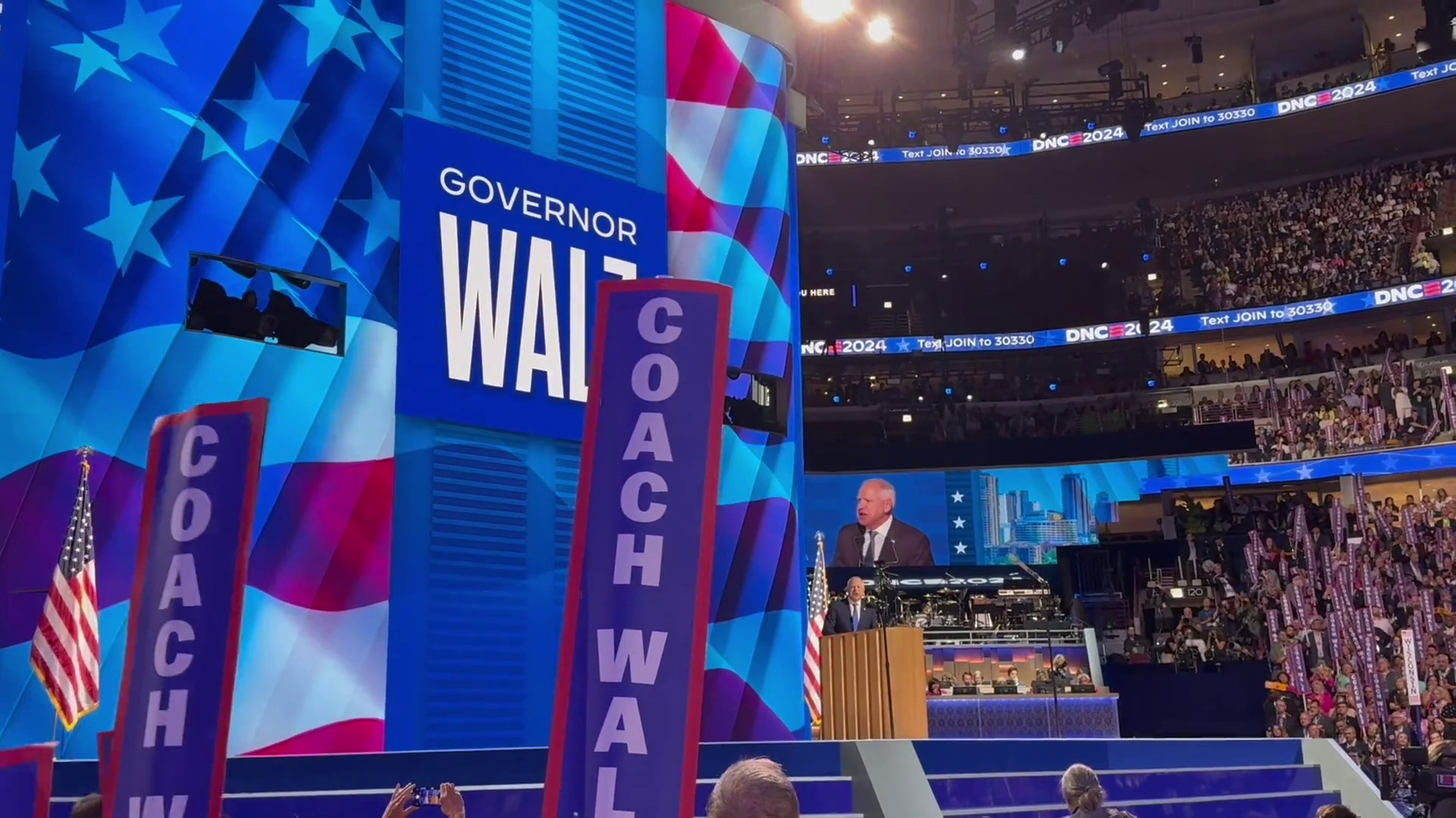 Usa, “Coach Walz” accetta la candidatura Dem a vice di Kamala Harris