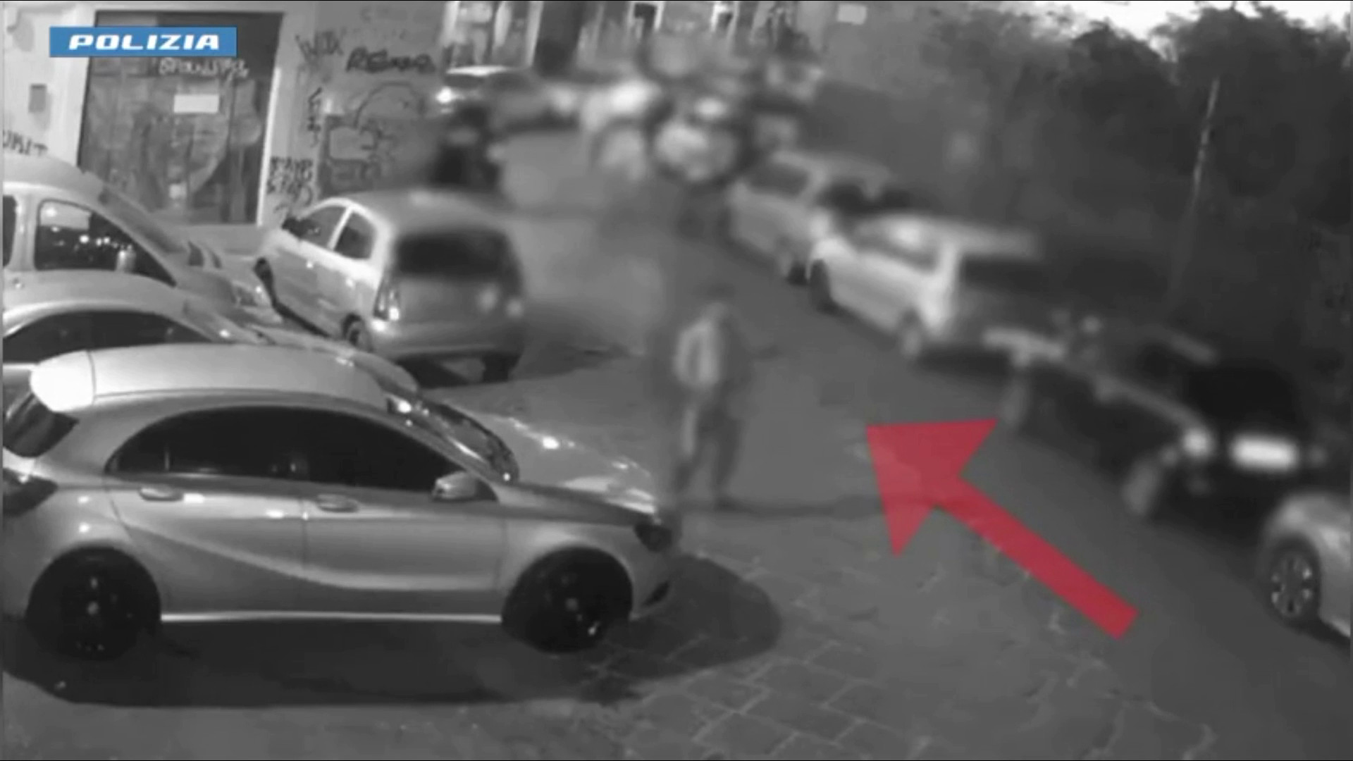 Insulti razzisti e lo accoltella, obbligo di dimora per 24enne nel catanese
