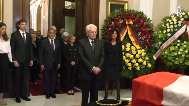 Mattarella ai funerali di Stato di Napolitano