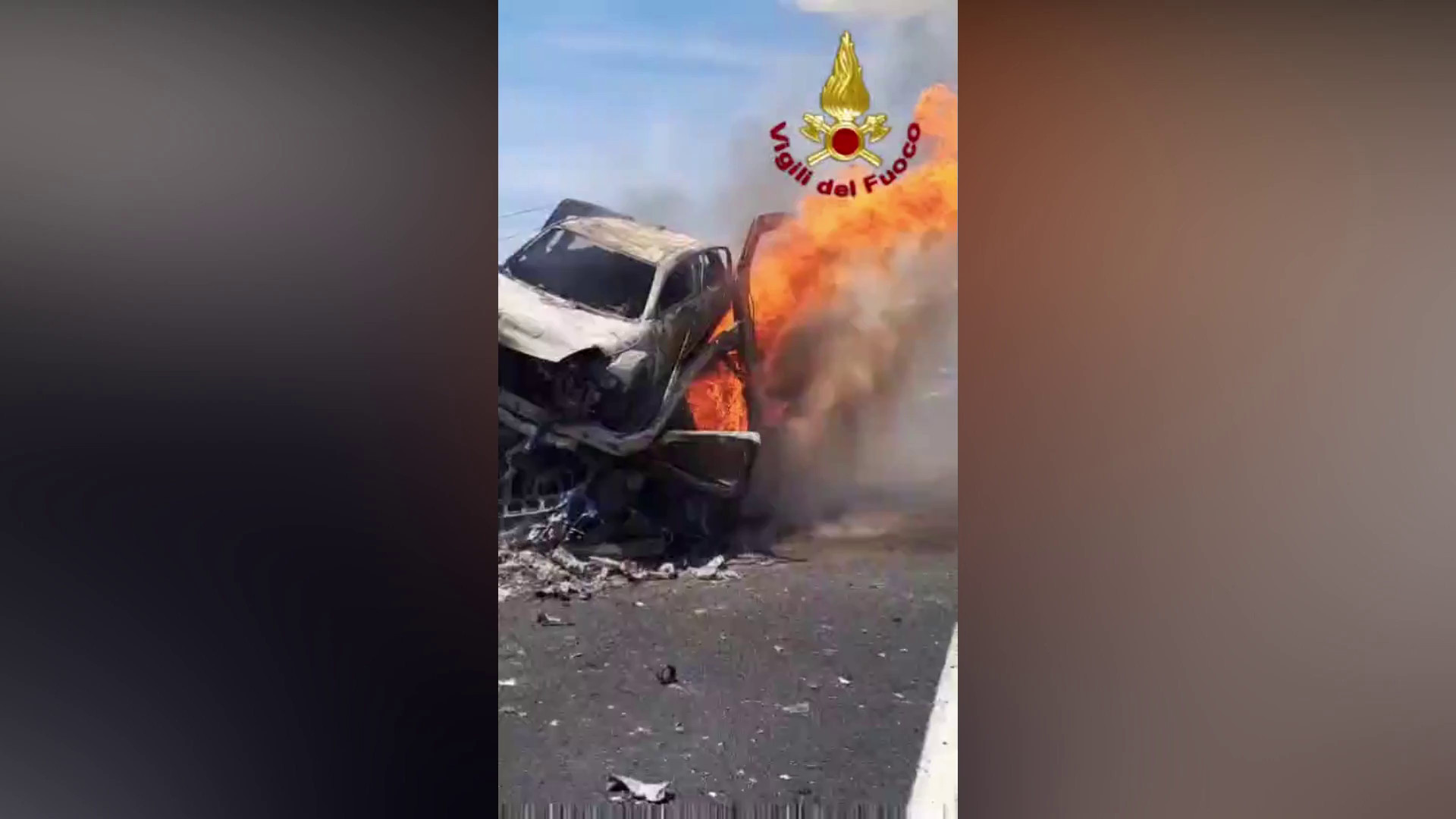 Scontro fra tir in provincia di Asti, muore un uomo. Le immagini dell'incidente