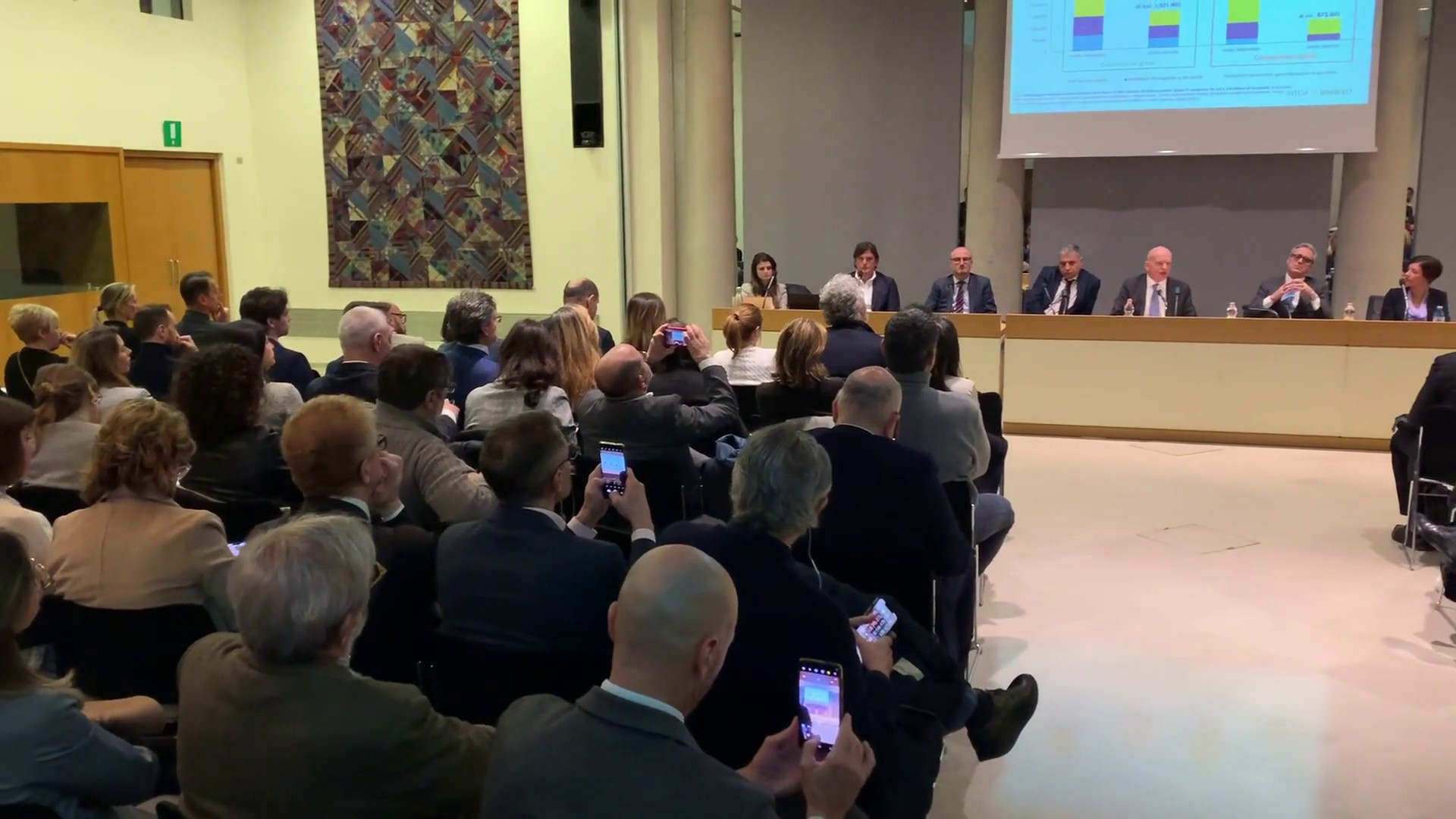 Pmi di Milano e Monza, da Intesa Sanpaolo 1 mld di investimenti green