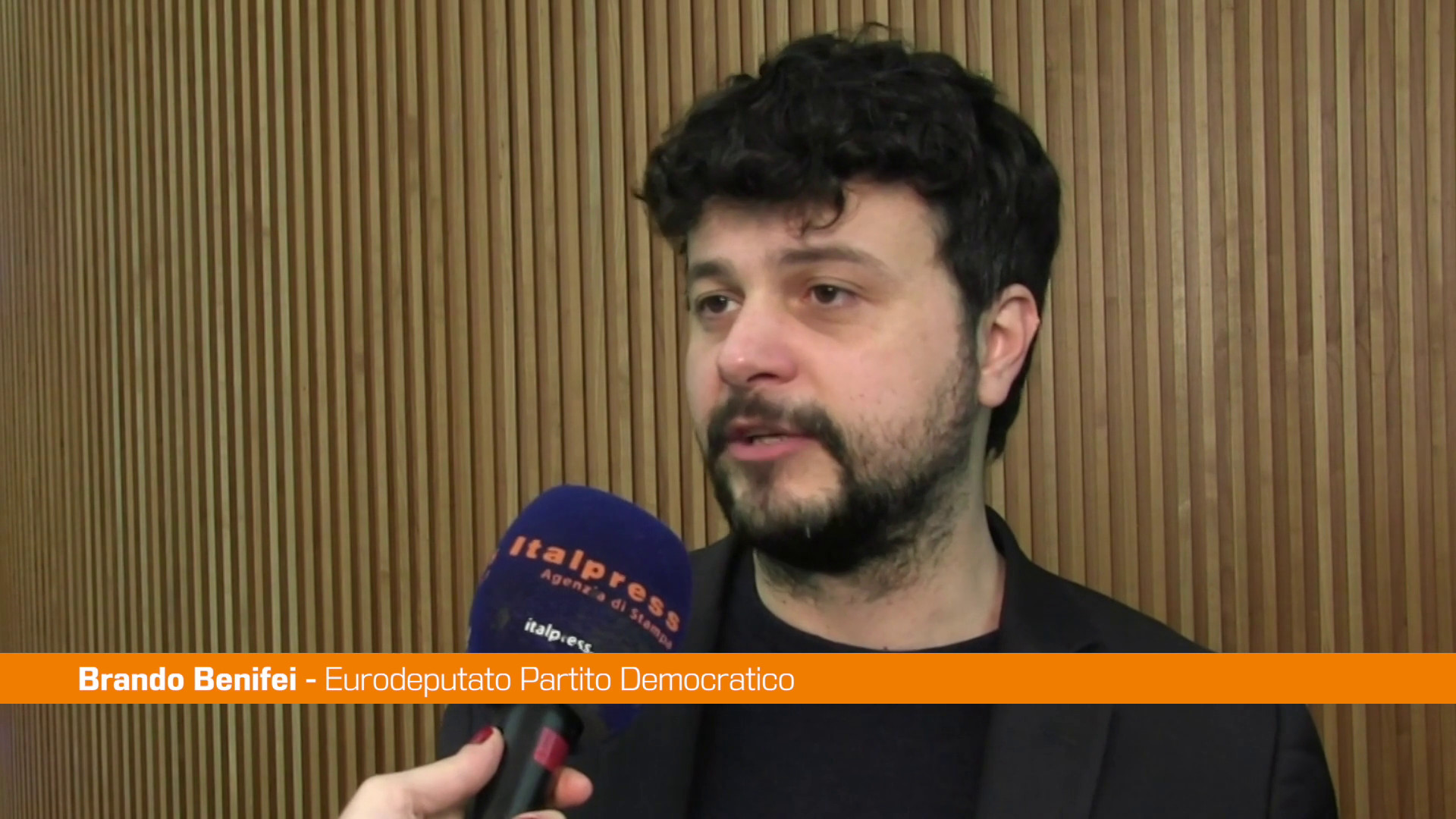 Social media, Benifei 