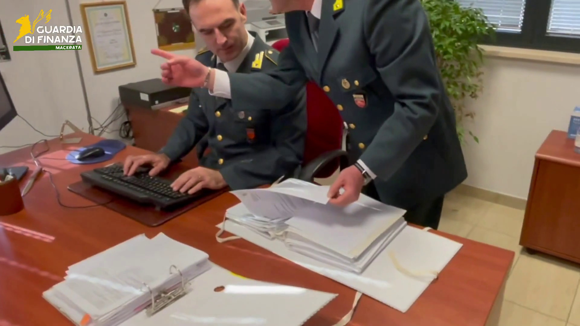 Macerata, scoperta una frode sui fondi Pnrr: sistema illecito da 3,4 milioni