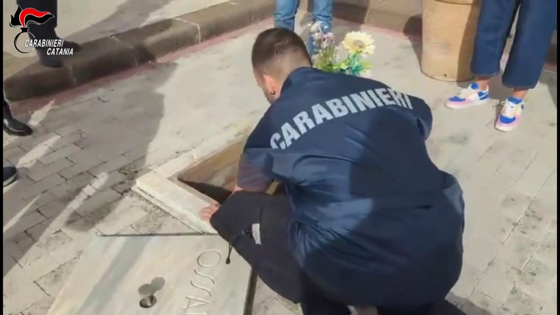 Nel Catanese sequestrate le aree di un cimitero per carenze igienico-sanitarie Nel Catanese sequestrate le aree di un cimitero per carenze igienico-sanitarie