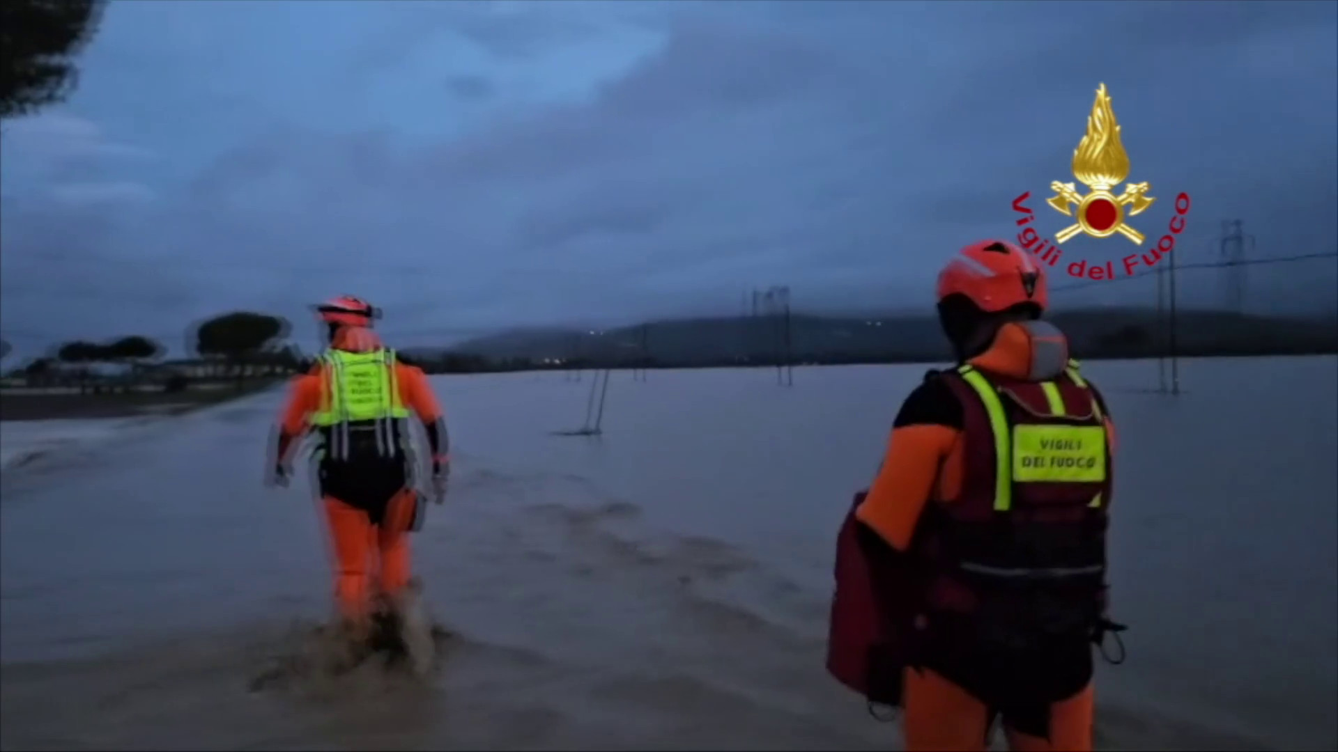 Maltempo in Toscana, esondazioni e trenta opersone soccorse