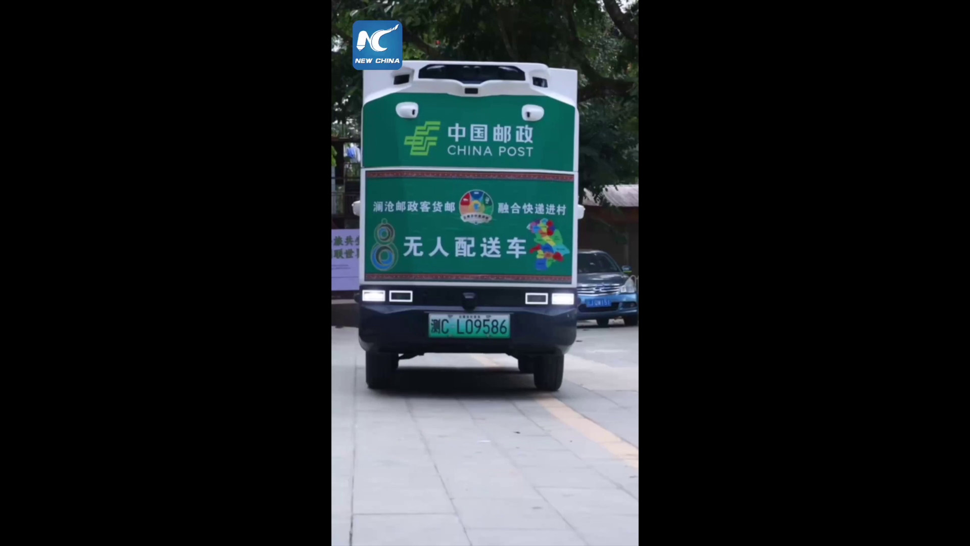 Cina: veicoli senza conducente consegnano pacchi a villaggi nel sud-ovest del Paese