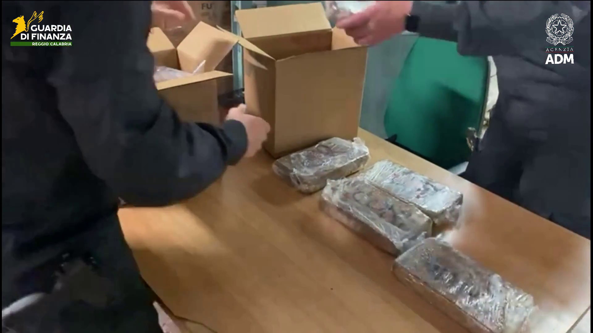 Al porto di Gioia Tauro sequestrati oltre 175kg di cocaina