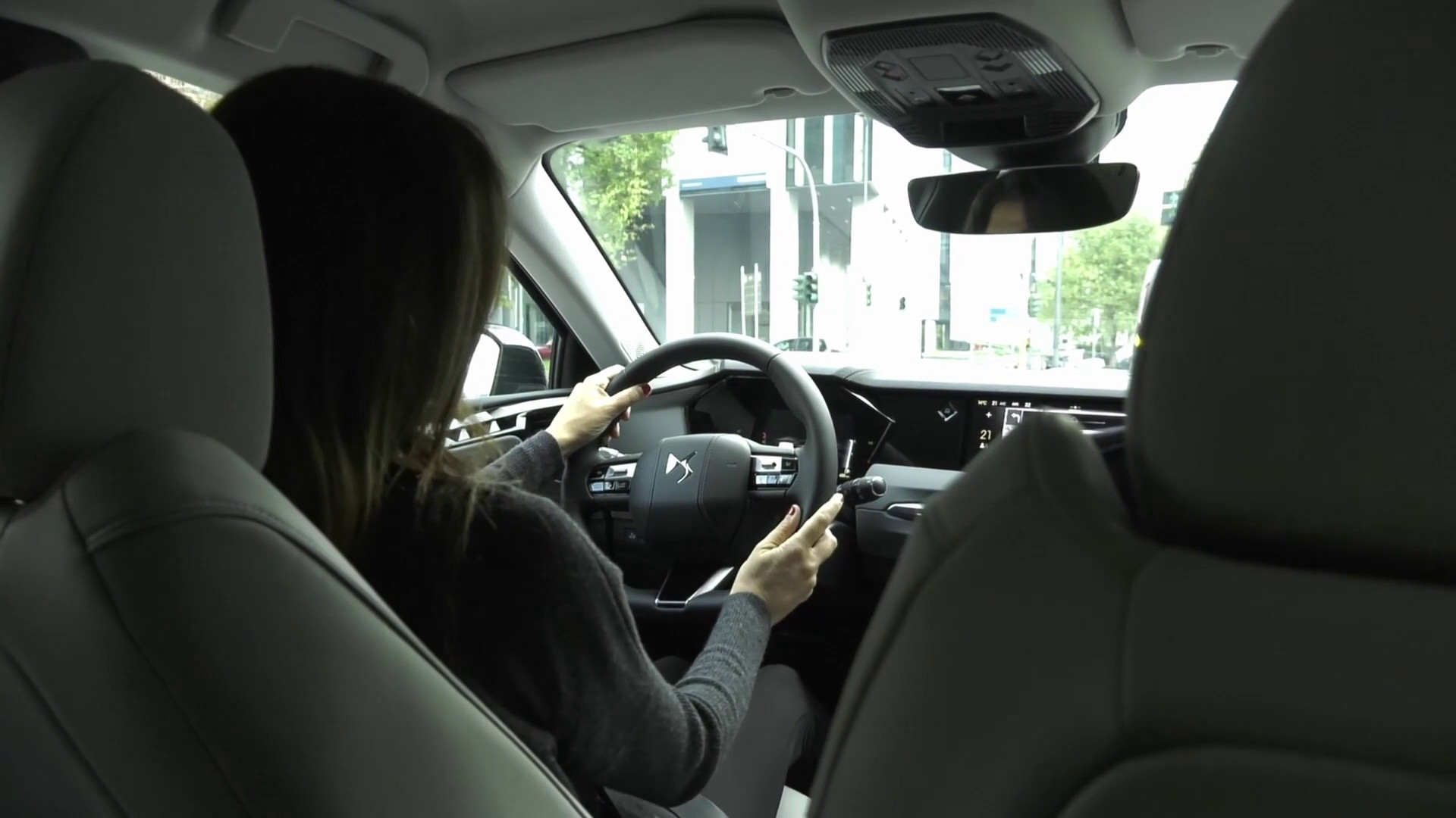 Le auto di Stellantis più intelligenti con ChatGPT