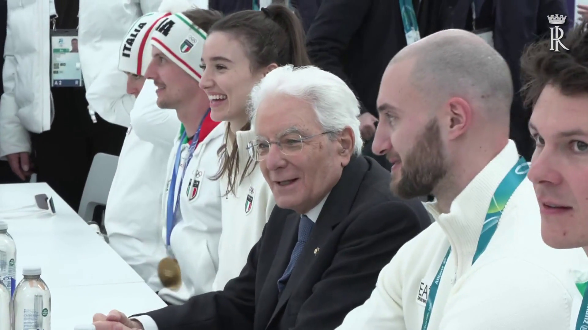 Mattarella a pranzo con gli atleti al villaggio olimpico di Cortina