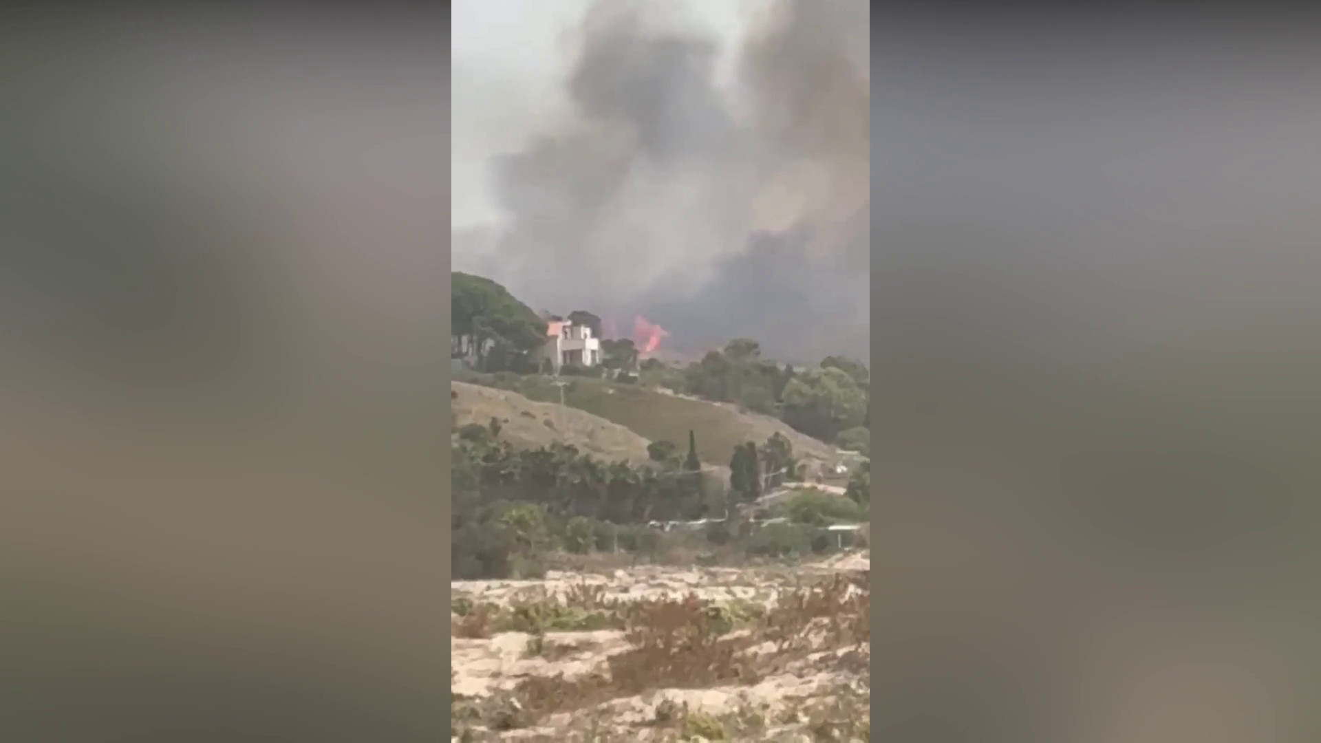 Vasto incendio nell'Agrigentino, 30 persone evacuate a Menfi