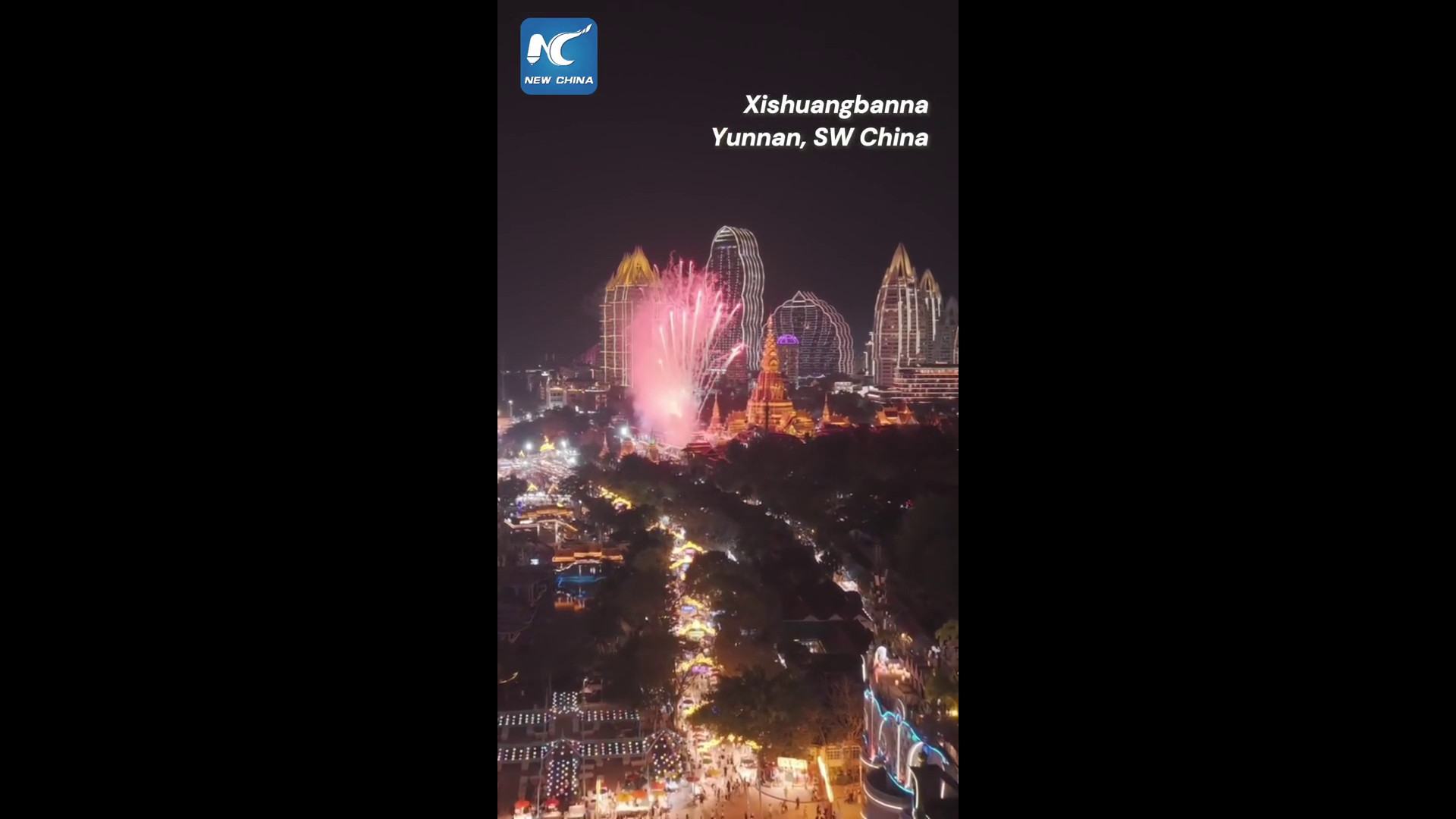 Cina, il mercato notturno Starlight illumina Xishuangbanna