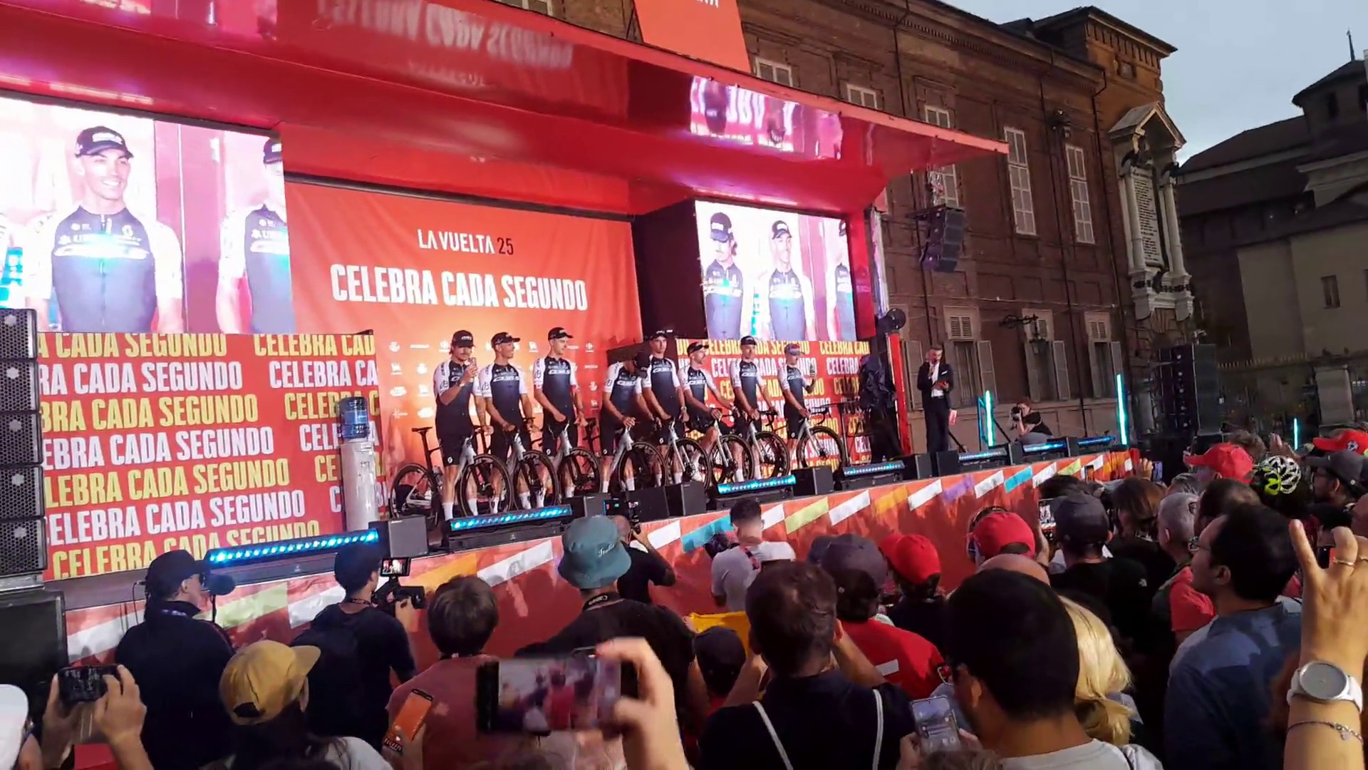 La Vuelta 2025 al via da Torino, presentate le squadre