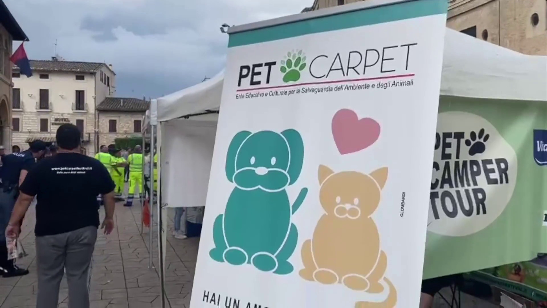 Pet Camper Tour, tappa ad Assisi per la campagna contro l'abbandono