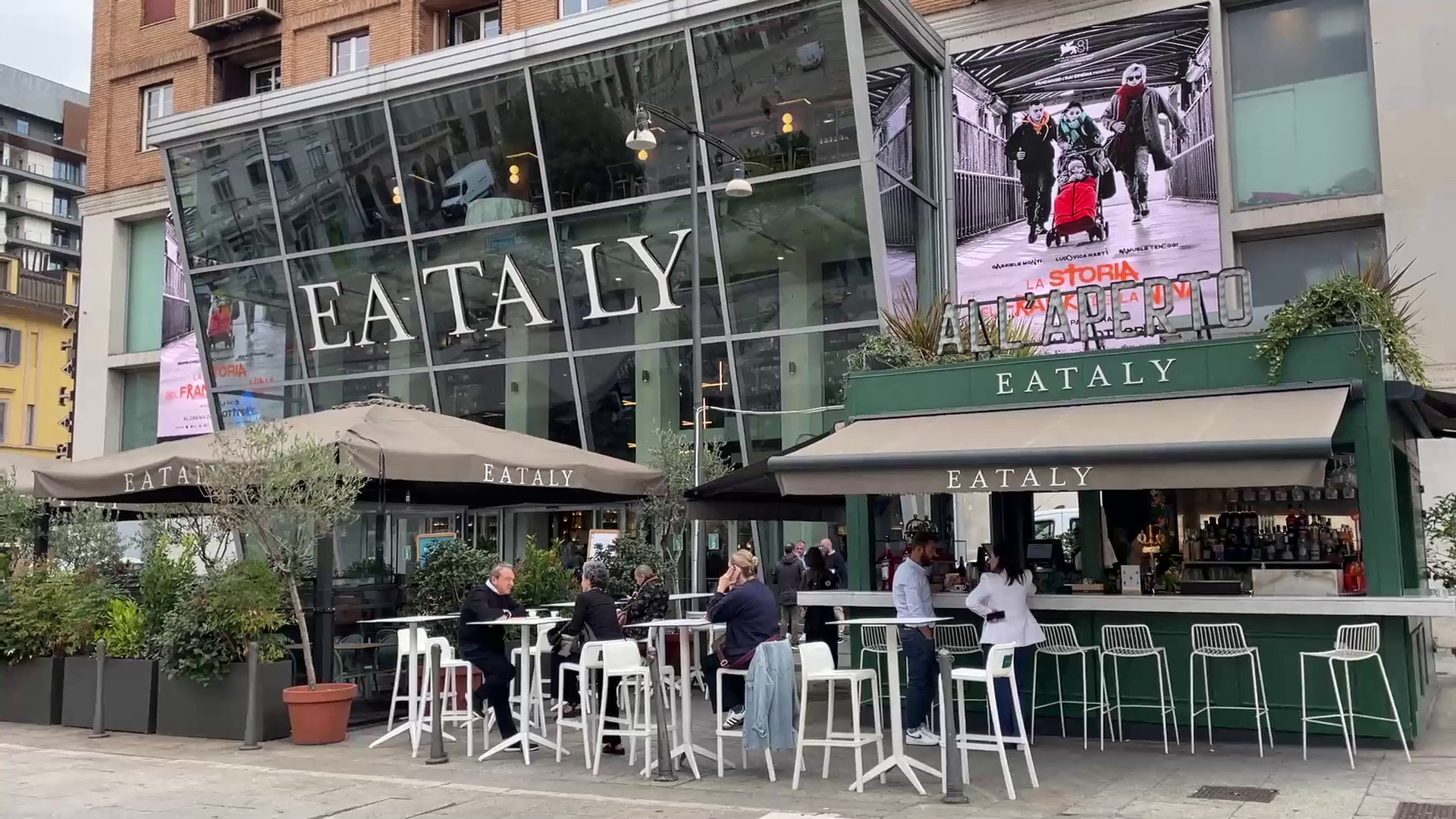 Eataly festeggia 10 anni a Milano e si rinnova