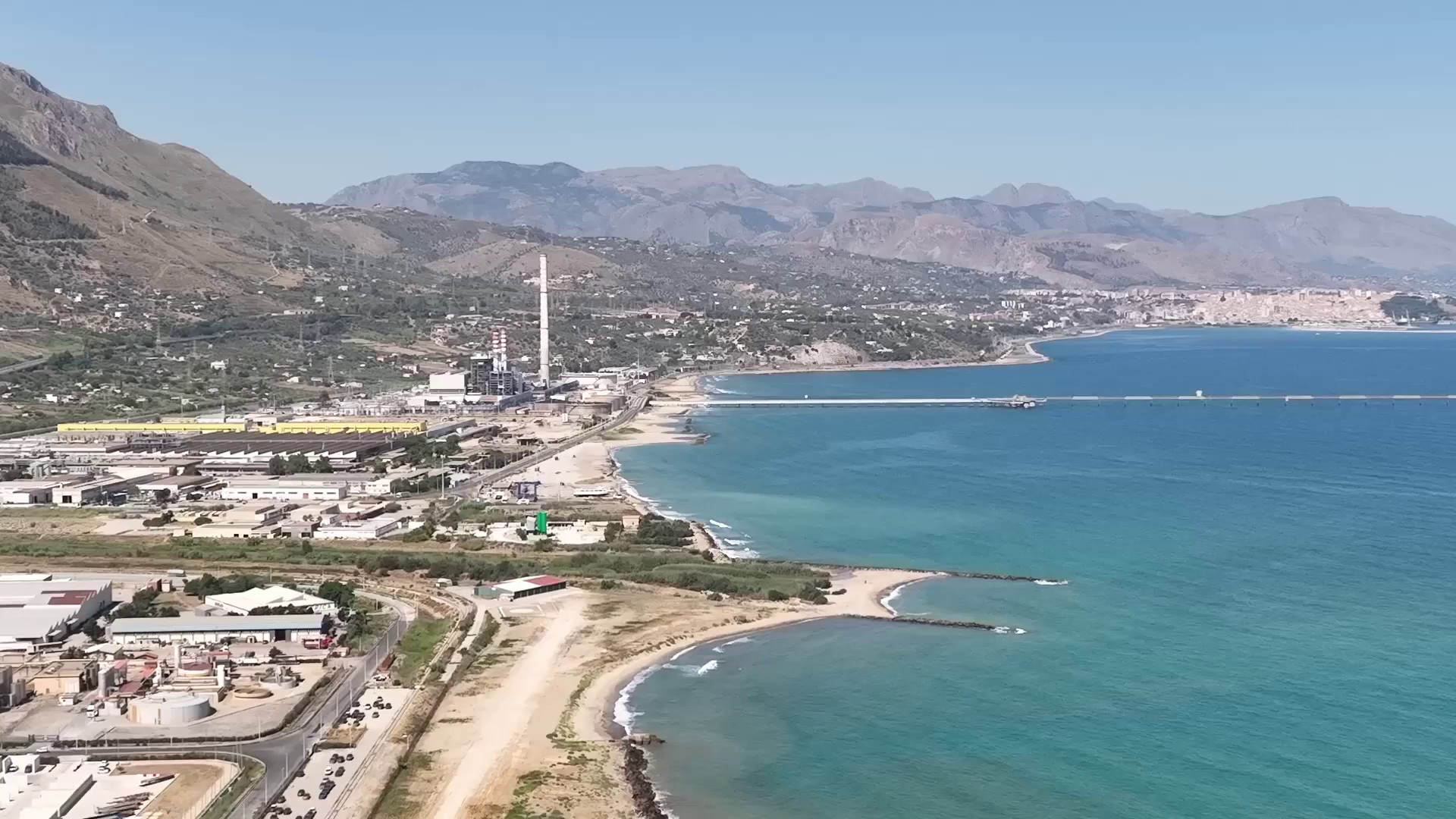 Terna trapianta 20 mila talee di Cymodocea nodosa nel mare siciliano