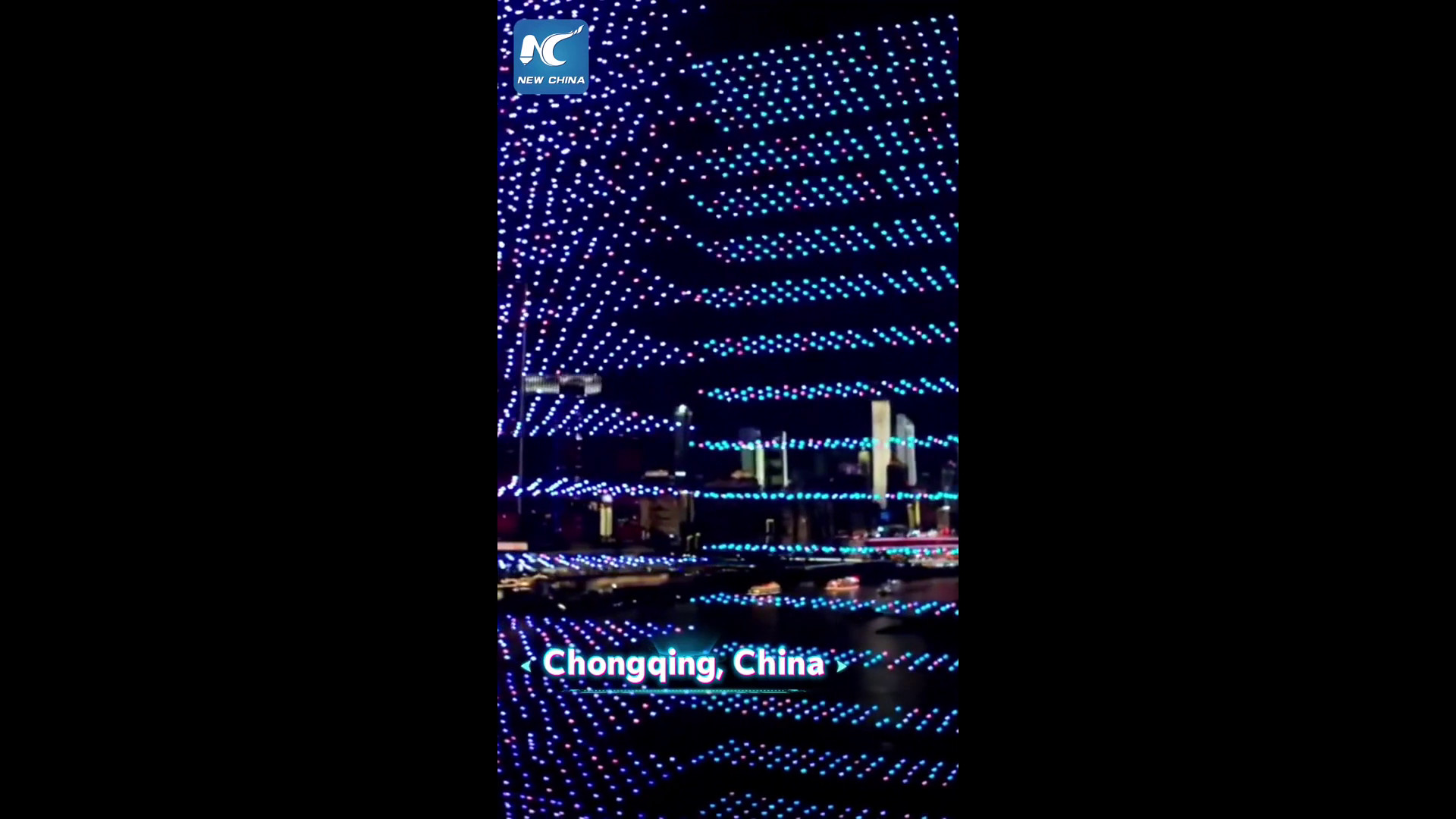 Cina, 5.000 droni illuminano il cielo di Chongqing