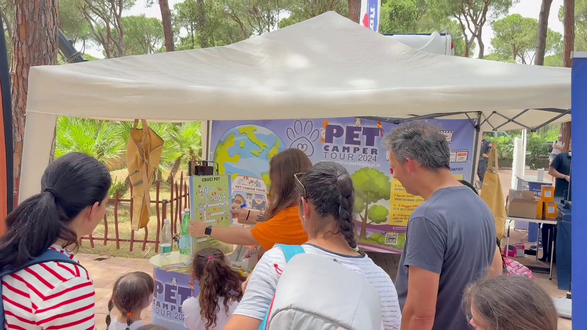 No all'abbandono degli animali, il Pet Camper fa tappa in Toscana