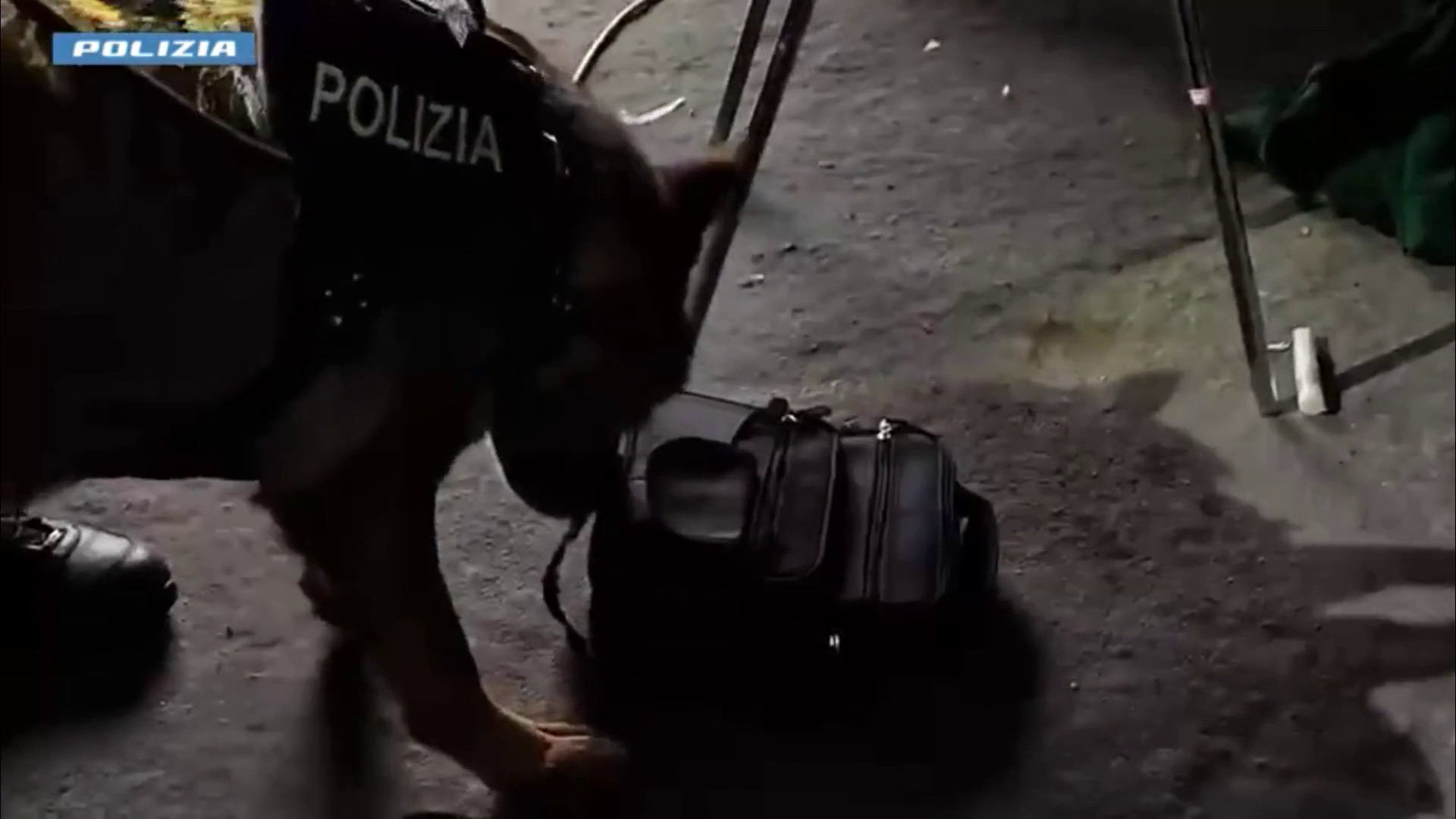 Roma, droga nascosta in contatori e muri: sei pusher arrestati al Quarticciolo