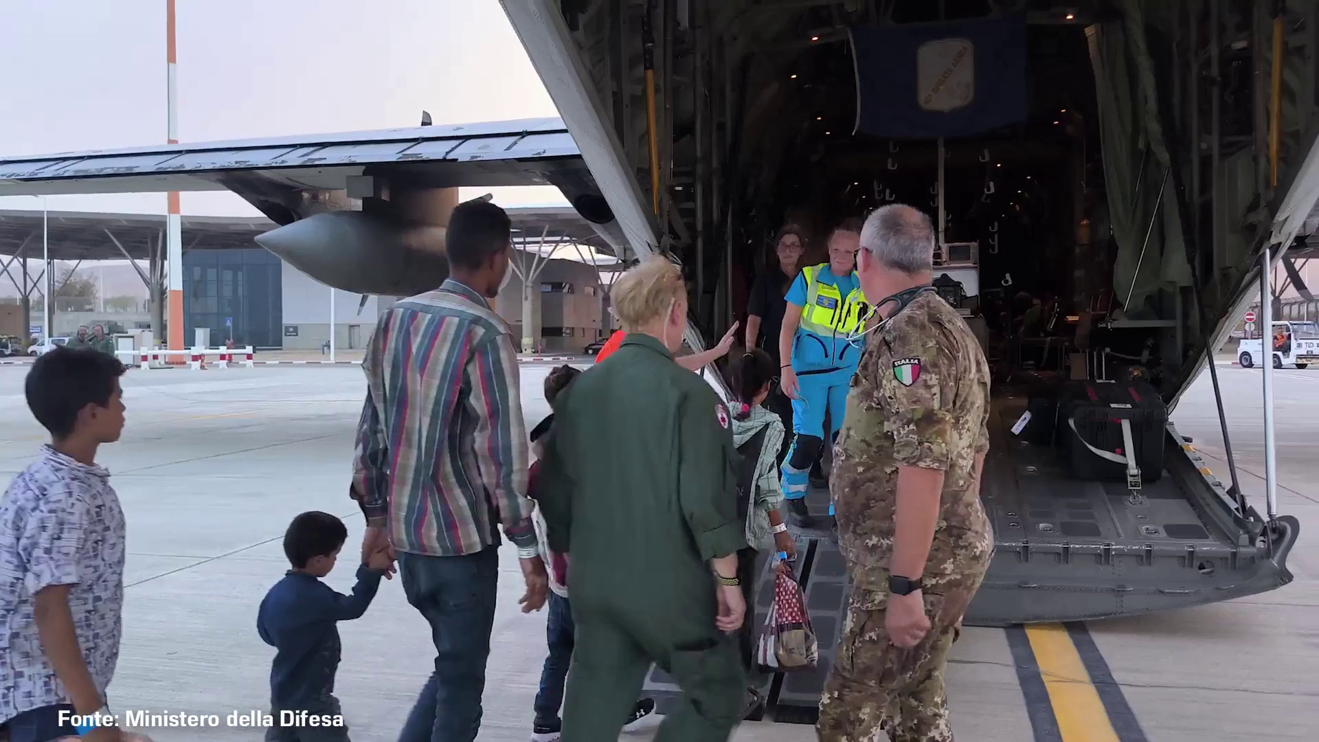 31 bambini in viaggio da Gaza verso l'Italia per essere curati
