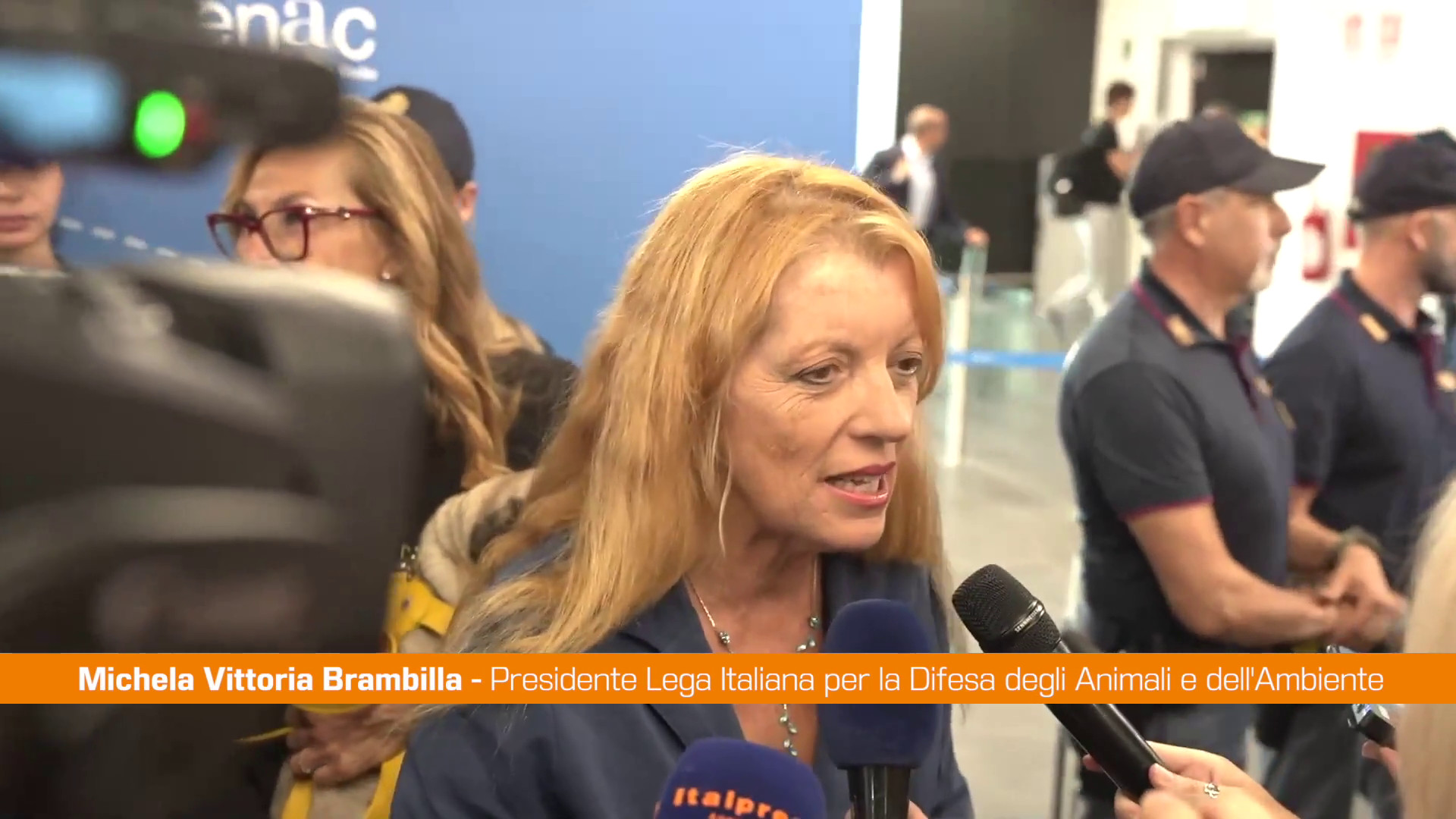 Brambilla "Con cani a bordo in aereo bel giorno per chi ama animali"