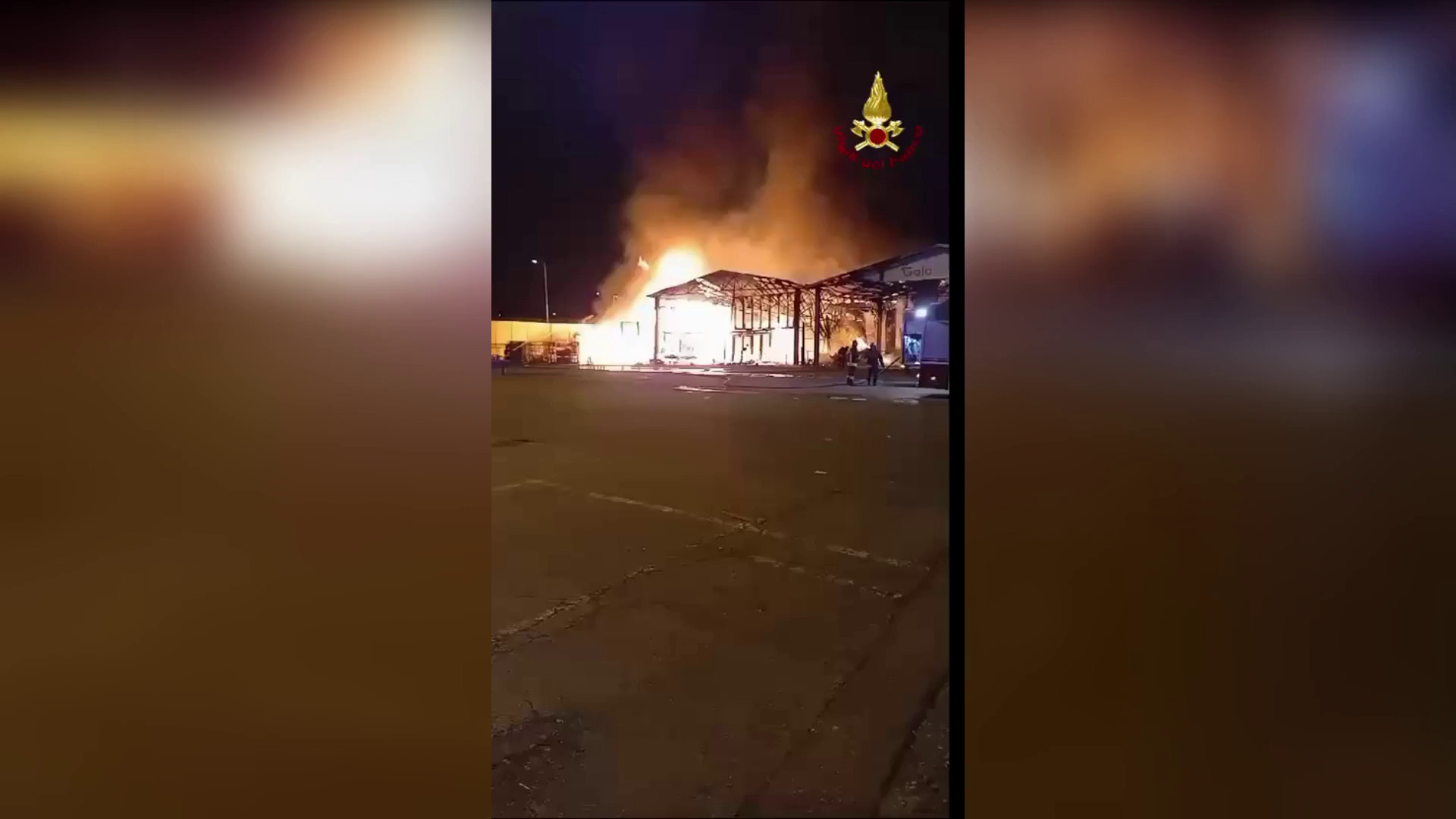 Milano, incendio al mercato ortofrutticolo. Nessuna persona coinvolta