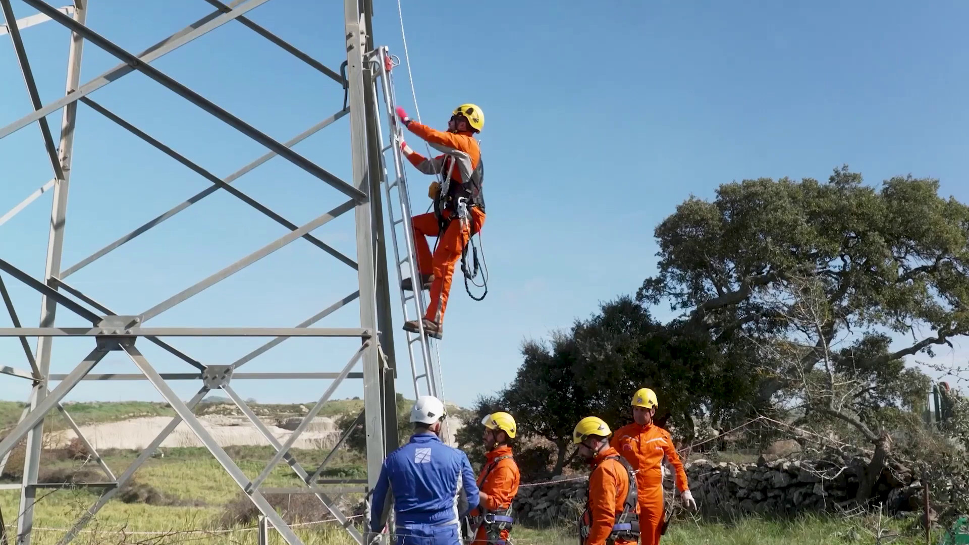 Terna, 40 nuovi operatori per i Lavori Sotto Tensione
