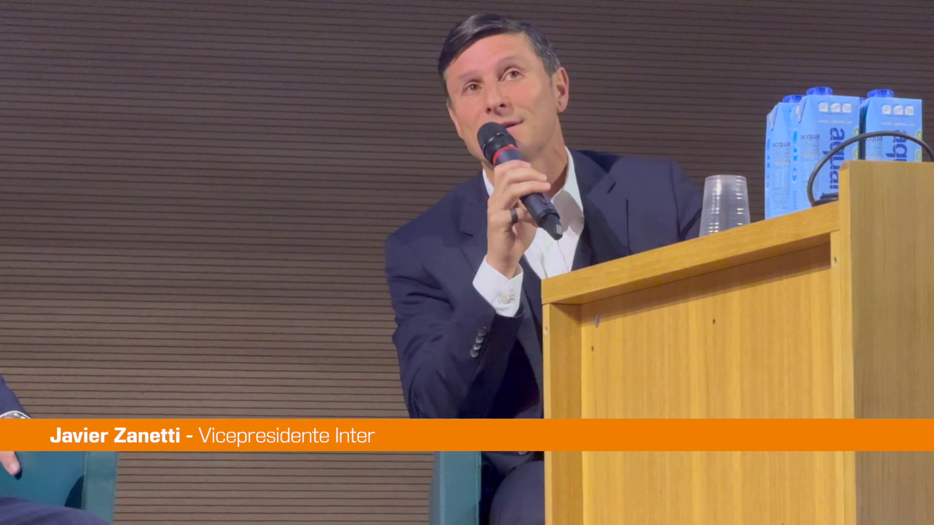 La passione per il calcio, a lezione con Zanetti allo Iulm di Milano