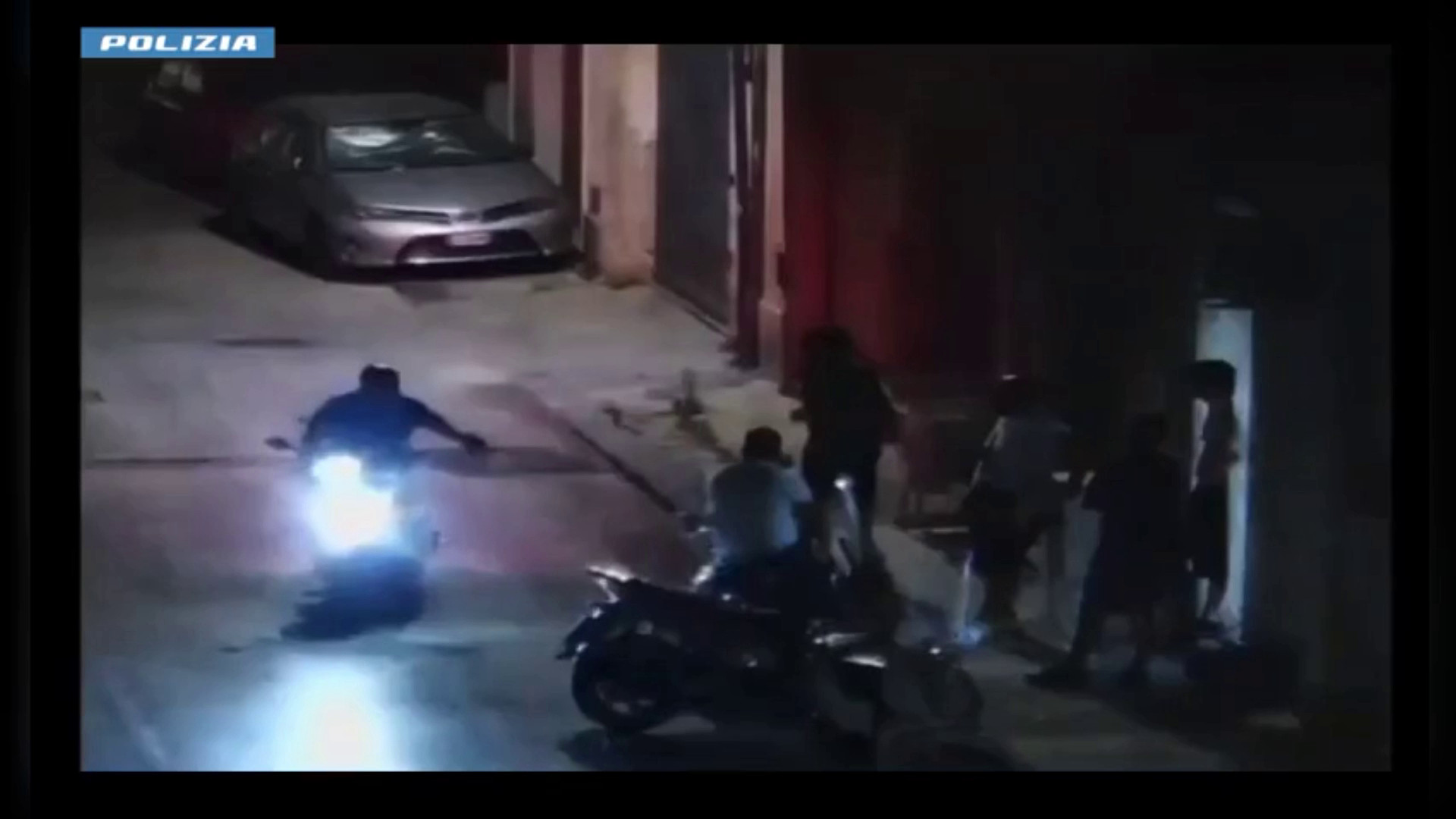 Polizia sgomina gang giovanile ad Avola, sequestrate armi da guerra