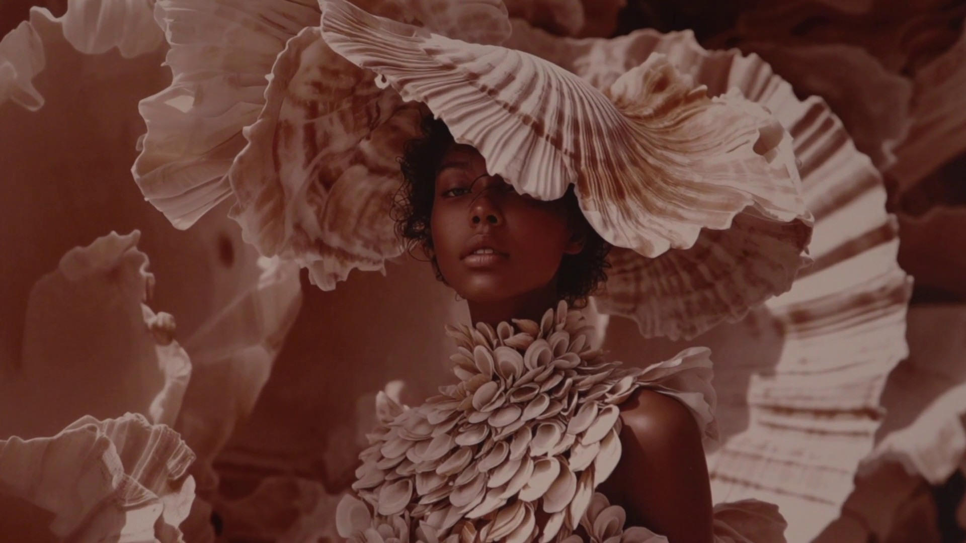 Viaggio tra immaginazione e realtà, a Milano in mostra 