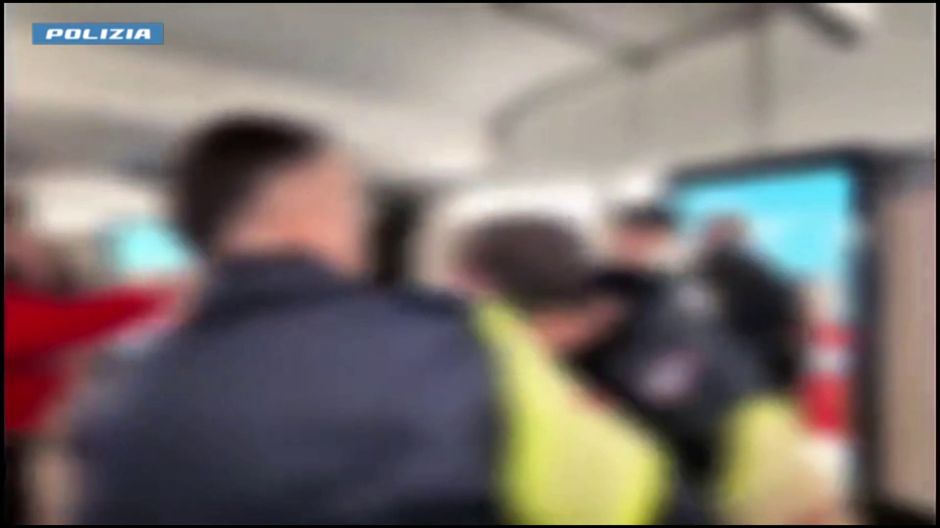 Aggredirono uno youtuber e guardie giurate alla metro di Roma, 4 arresti