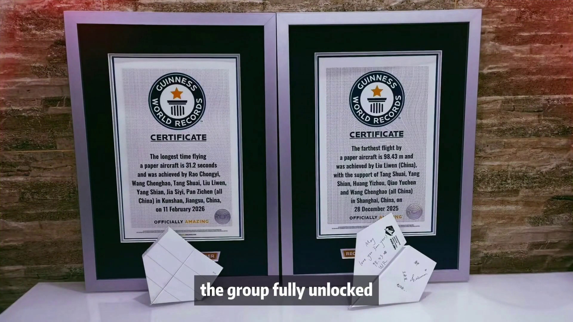Cina: 31,2 secondi in volo, aeroplano di carta entra nel Guinness World Record