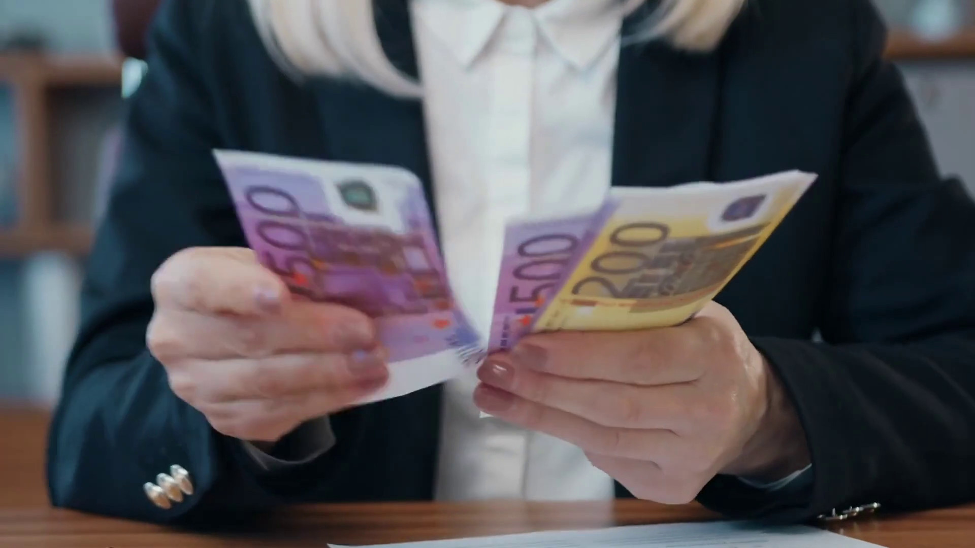 Calano potere d'acquisto e propensione al risparmio degli italiani