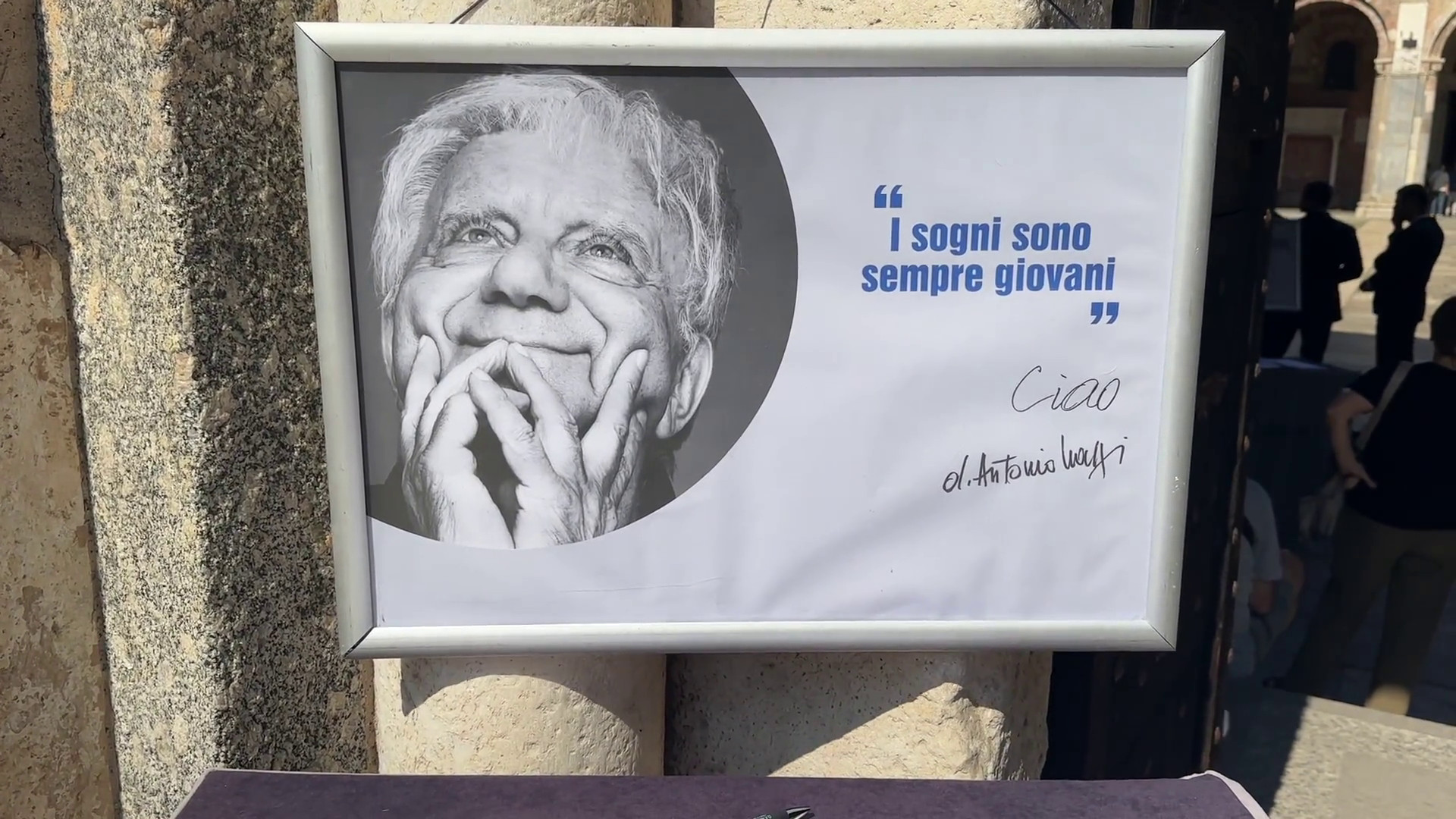 Don Mazzi, l'ultimo saluto a Milano sulle note di 