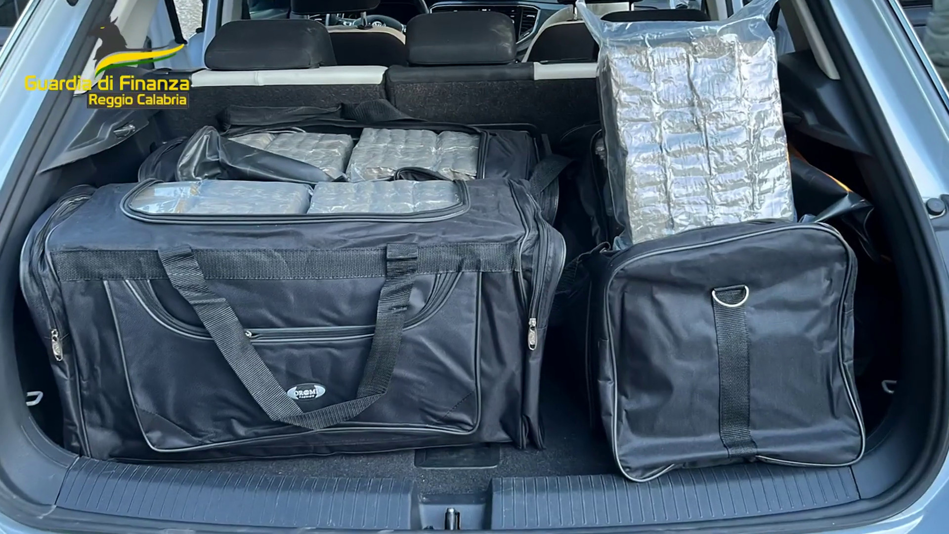 Reggio Calabria, arrestato corriere della droga diretto in Sicilia