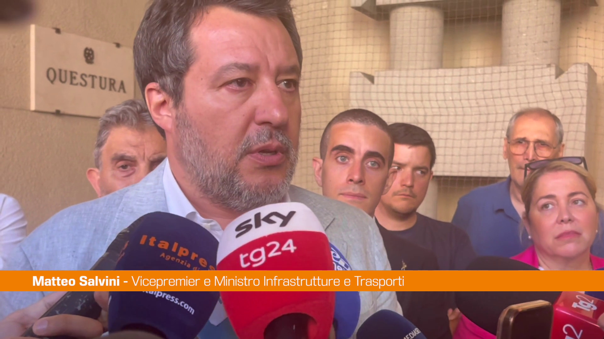 Fakir, Salvini 