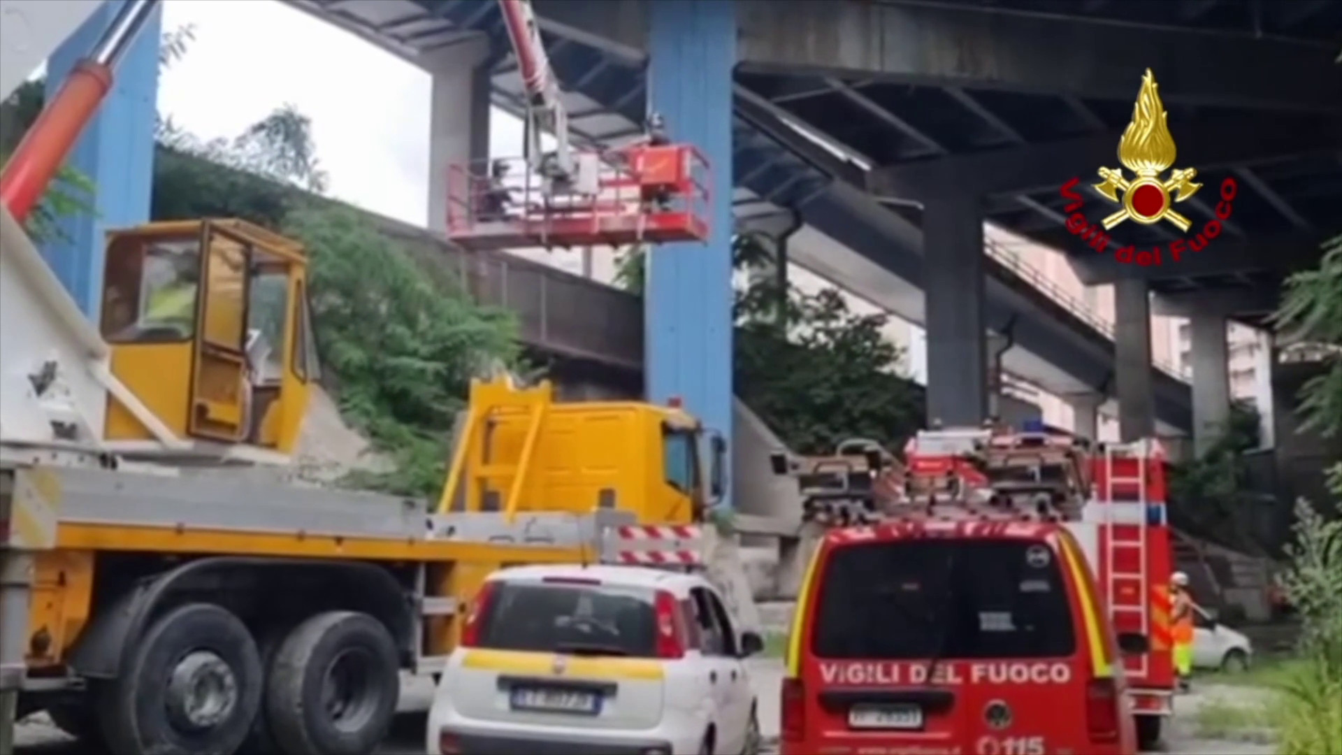 Recuperata operaia ferita a una gamba in cantiere nodo di San Benigno