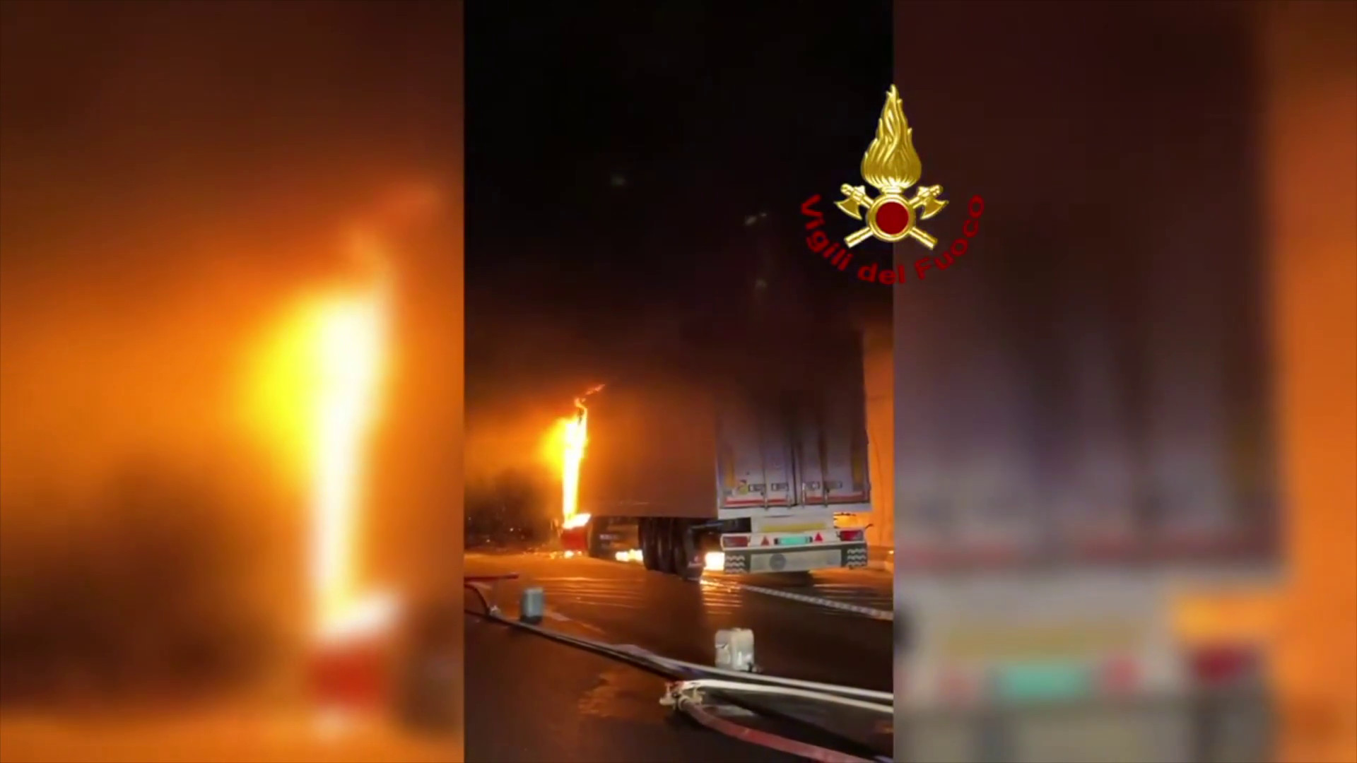 Tir prende fuoco in galleria nel Torinese, famiglia salvata da Vvf