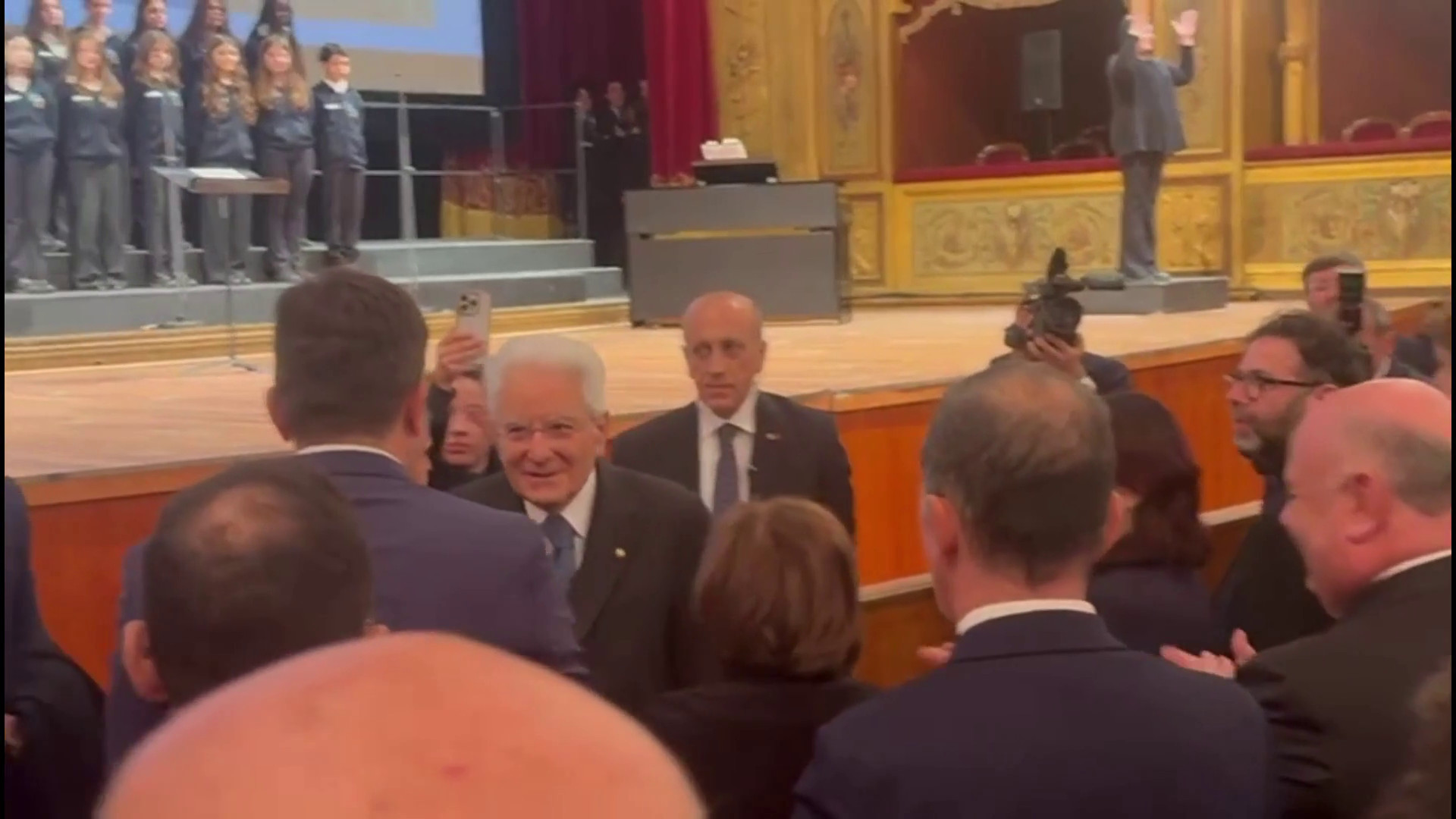 Capitale Volontariato 2025, applausi per Mattarella al Teatro Massimo di Palermo
