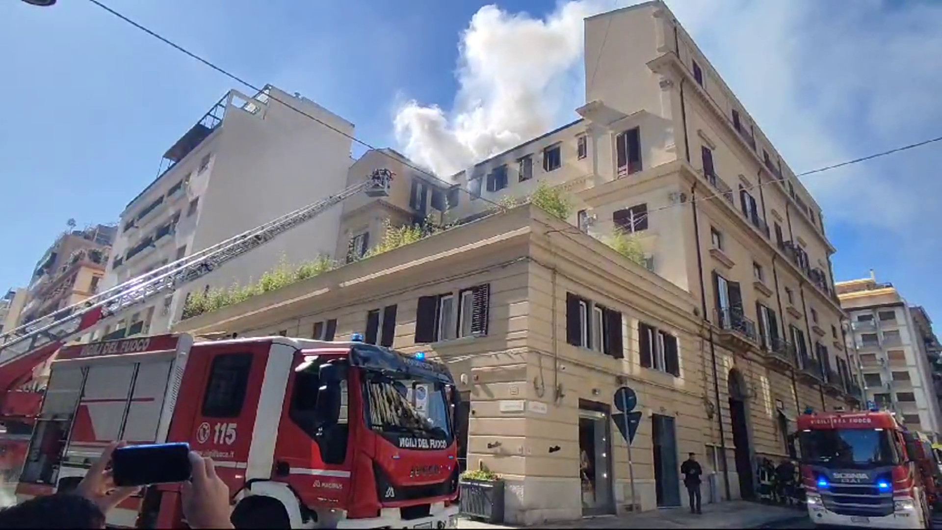 Incendio in un appartamento a Palermo