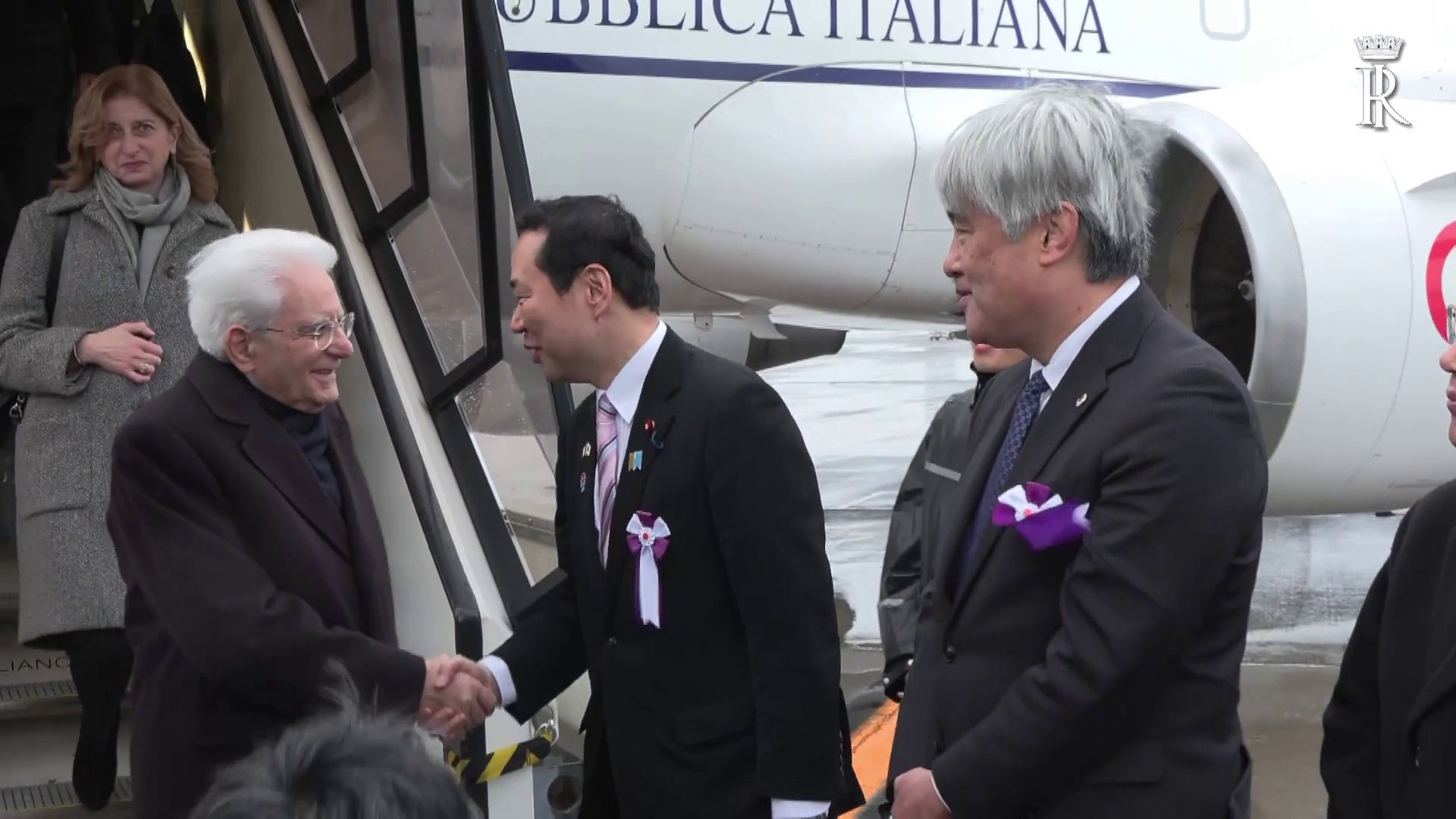 Mattarella in visita ufficiale in Giappone, l'atterraggio a Tokyo