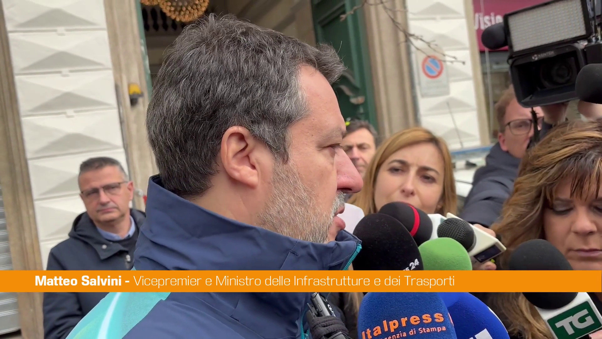 Tram deragliato, Salvini 