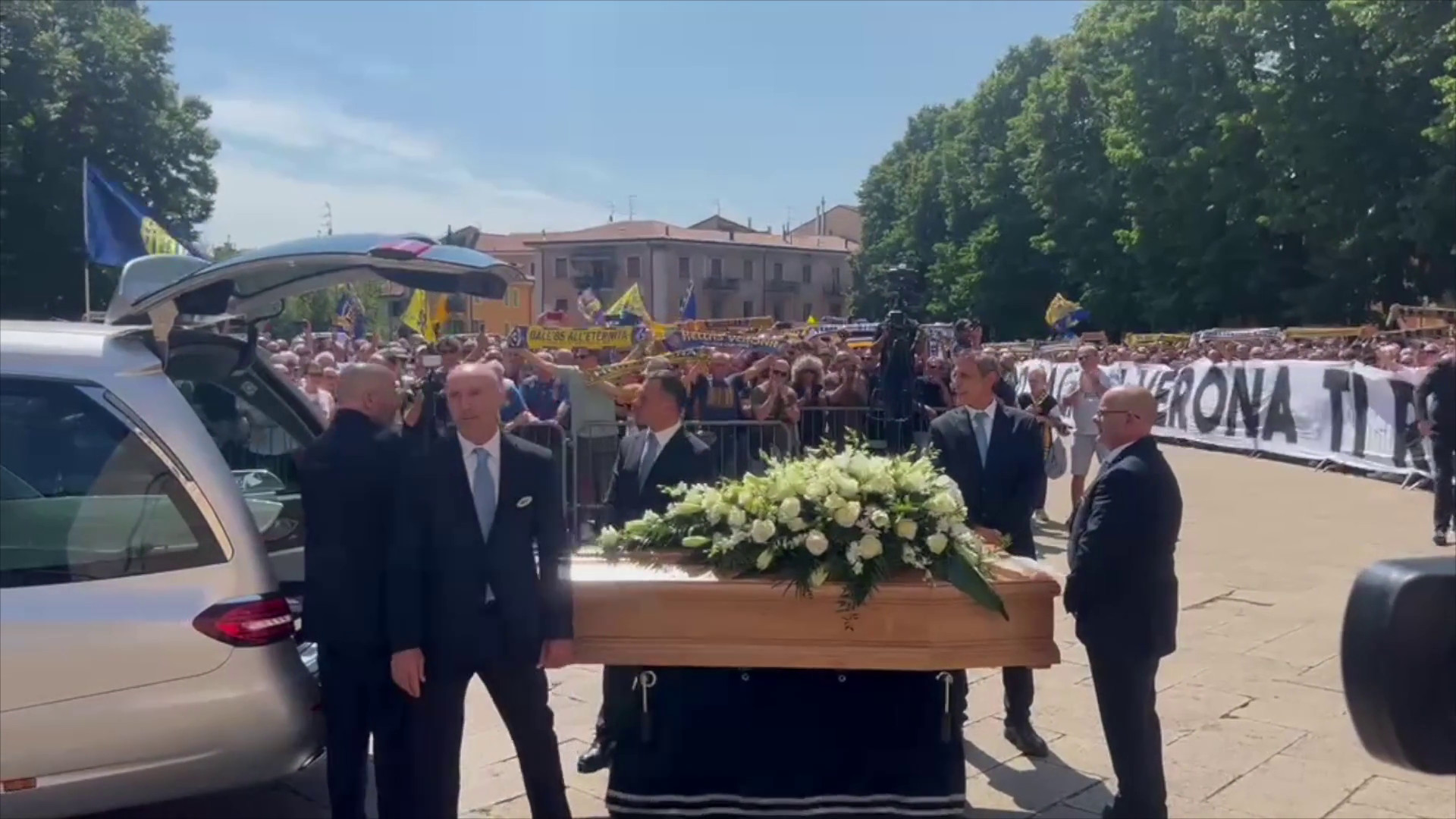 A Verona l'ultimo saluto a Osvaldo Bagnoli, mister Schopenhauer del calcio